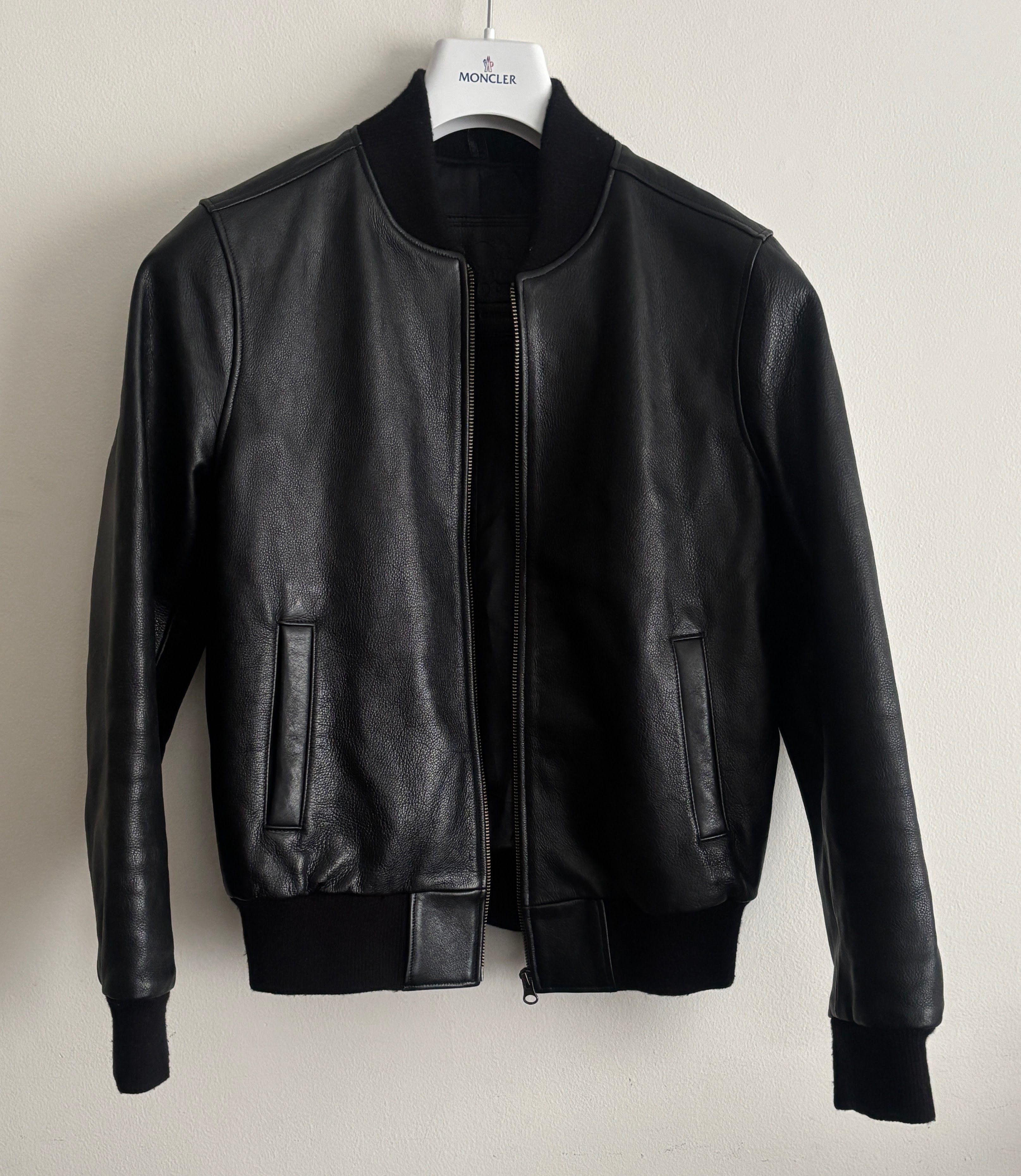 Roots $580 Black Pebbled Leather Bomber Jacket - 6 Size M / US 6-8 / IT 42-44 - 1 Thumbnail