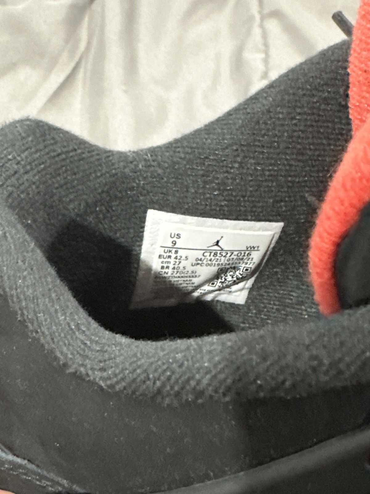 Jordan Brand Red Thunder Size US 9 / EU 42 - 6 Thumbnail