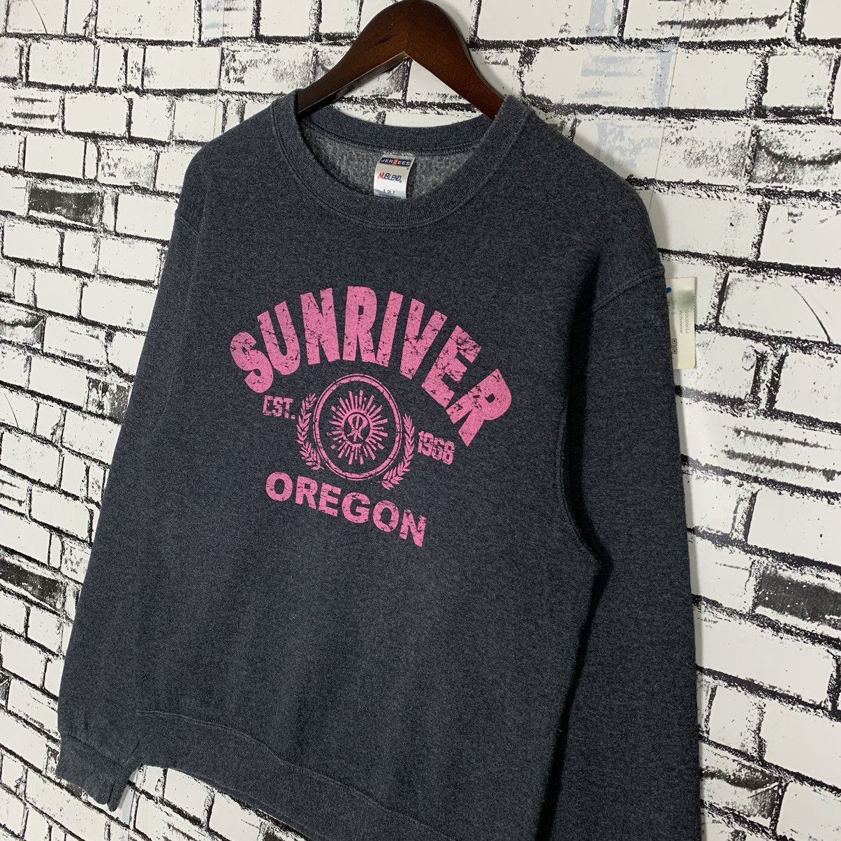 River Island × Sun Surf × Vintage Vintage 90s Sunriver Oregon Sweatshirt Crewneck Size S / US 4 / IT 40 - 4 Thumbnail
