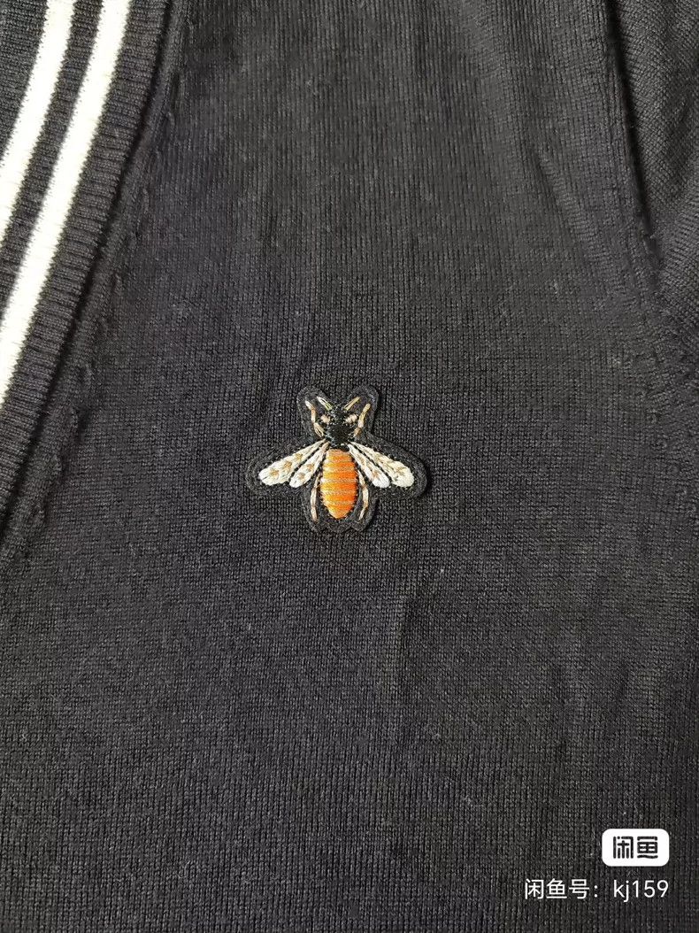 Gucci Gucci Men's bee cardigan sweater 2501-Nextarrow Size US XL / EU 56 / 4 - 5 Thumbnail