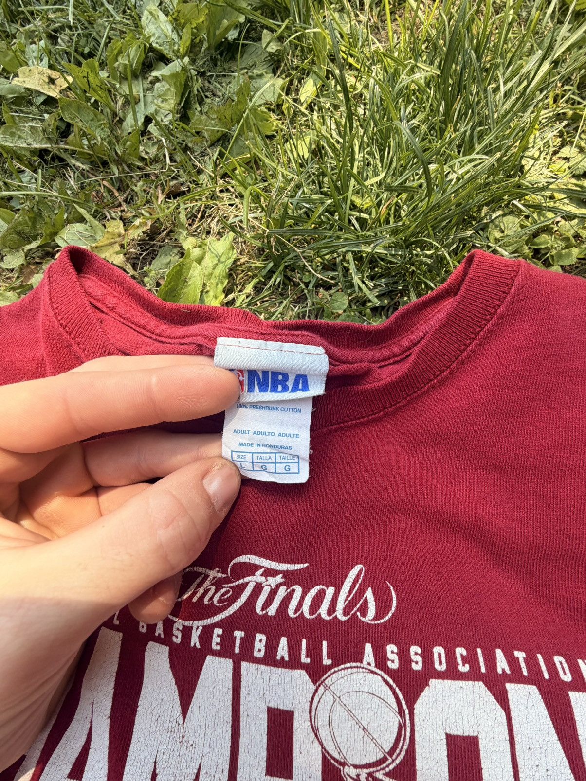 Vintage 2016 Cleveland Cavaliers NBA Final Champions tee Size Large Size US L / EU 52-54 / 3 - 5 Thumbnail