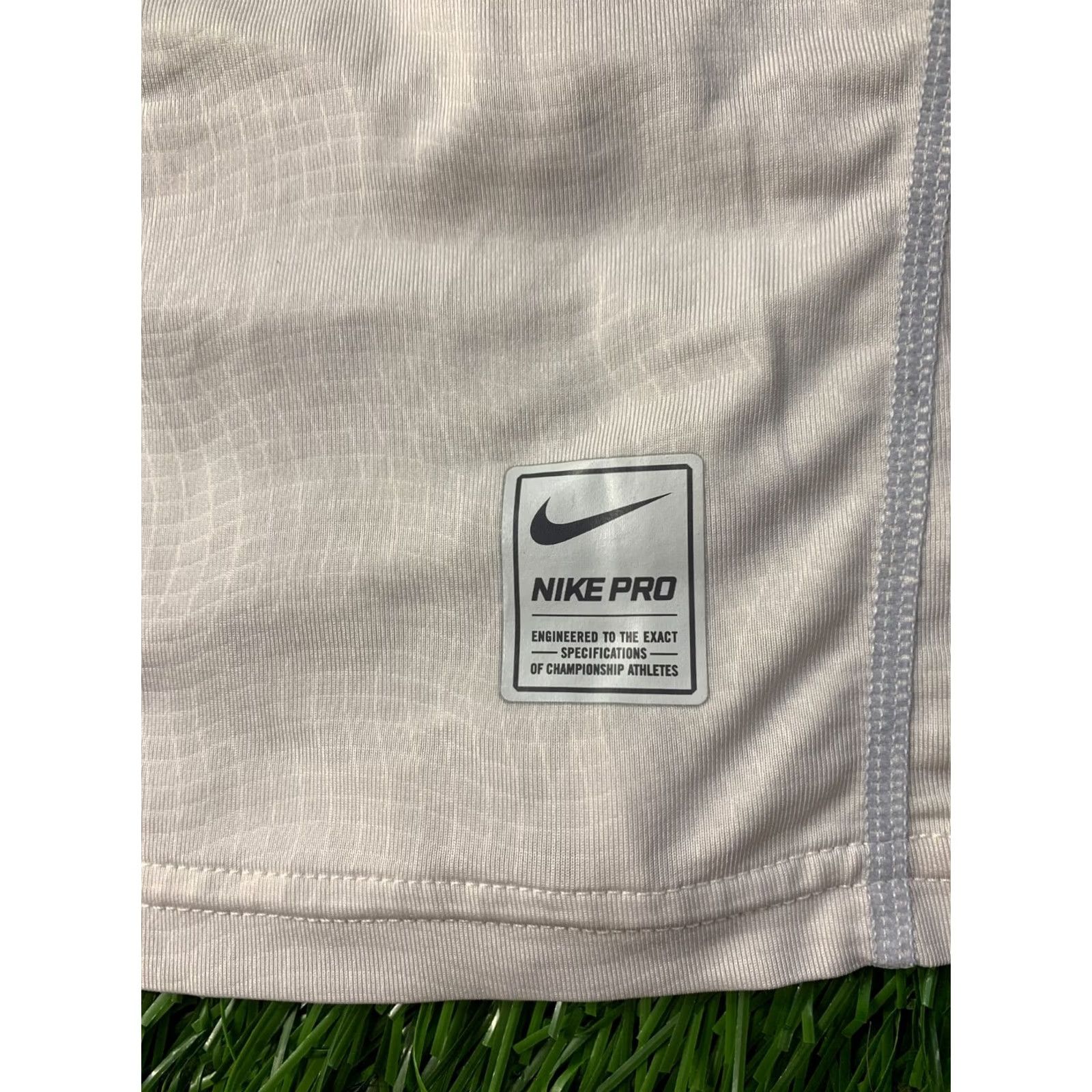 Nike Nike Pro Dri-Fit Original Men Compression Sport Training Shirt Jersey Tee L White and Gray Crew Neck Short Sleeves Activewear Shirt Mens Size US L / EU 52-54 / 3 - 5 Thumbnail