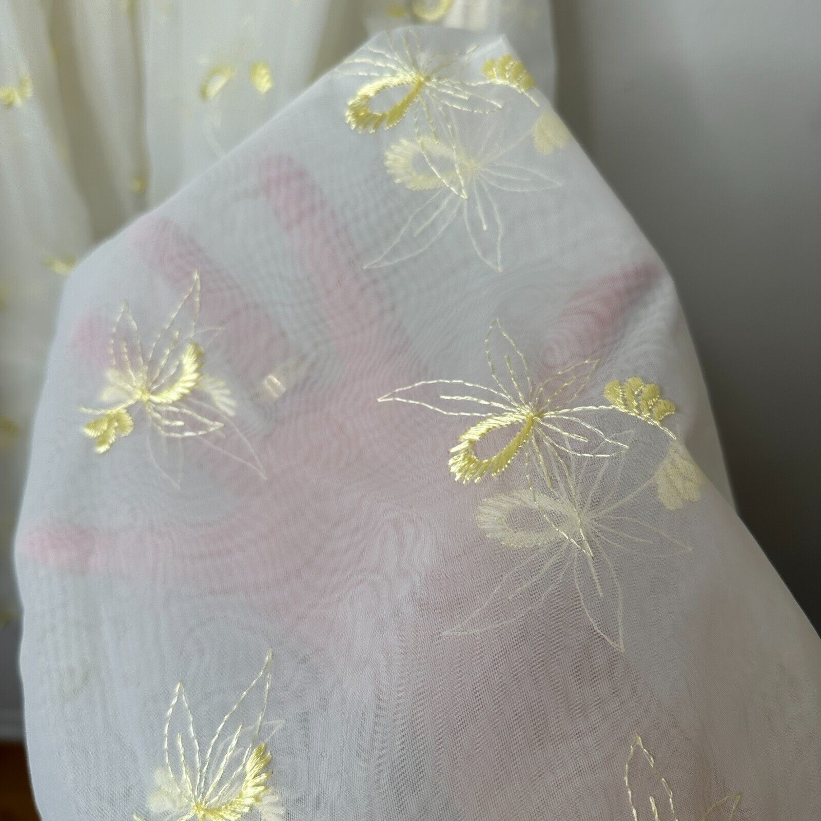 Vintage VINTAGE 50s Pale Yellow Floral Embroidered Sleeveless Dress Size S / US 4 / IT 40 - 6 Thumbnail