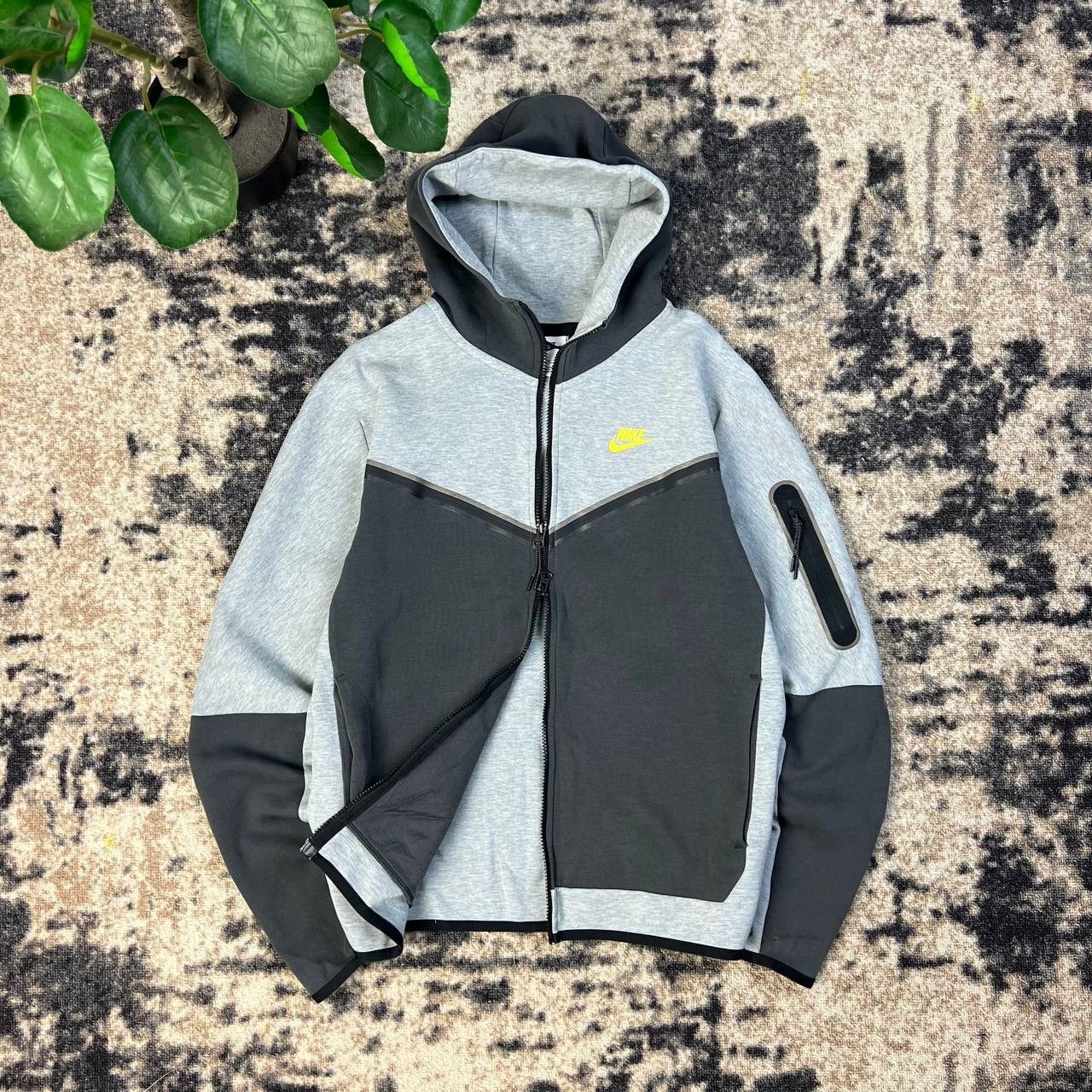 Nike Nike Tech Fleece Mini Logo Zip Up Drill Hoodie Size US M / EU 48-50 / 2 - 1 Thumbnail