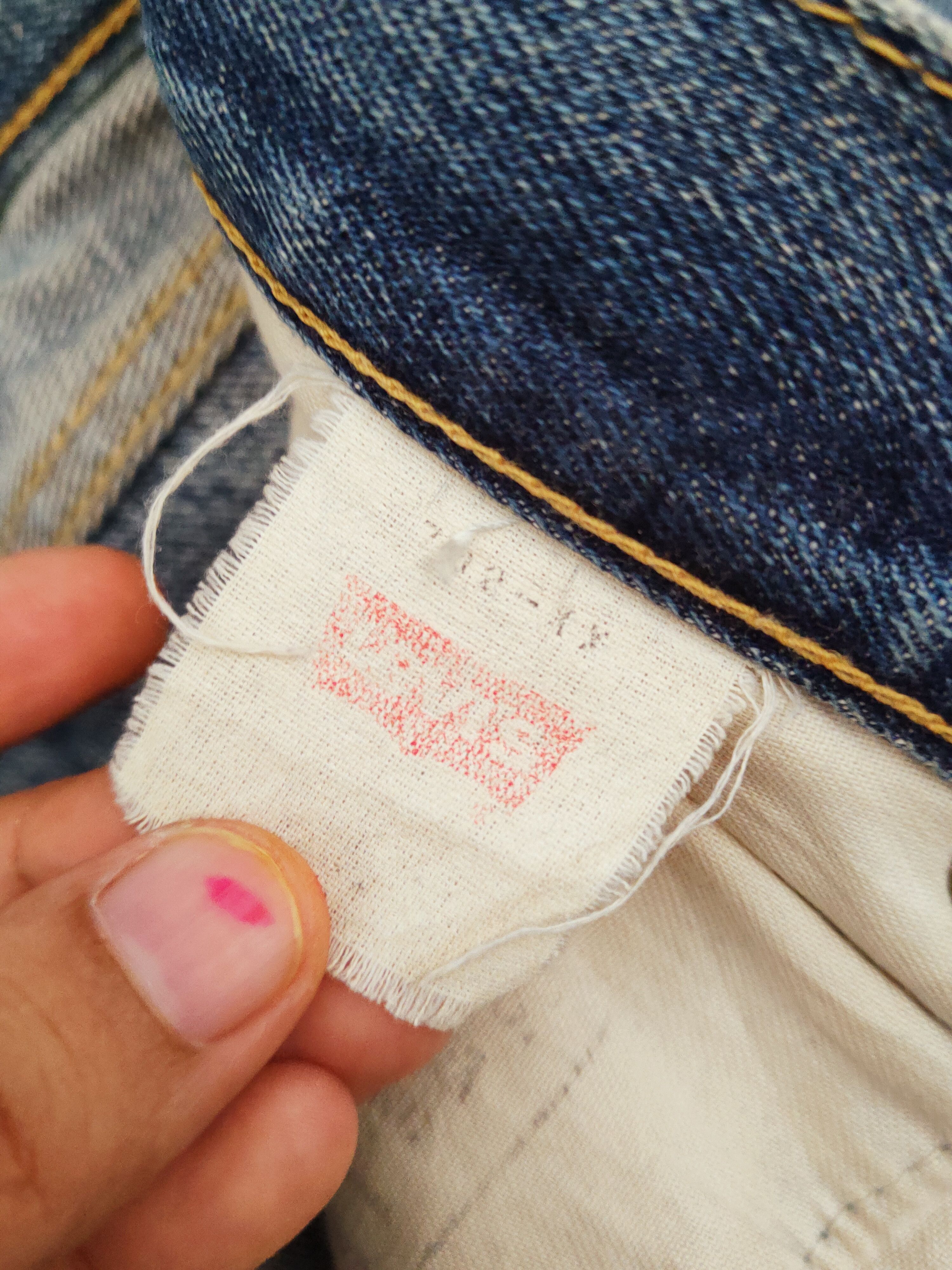 Levi's Levi's Big E light wash Faded Distressed grunge denim #W932 Size US 31 - 16 Thumbnail