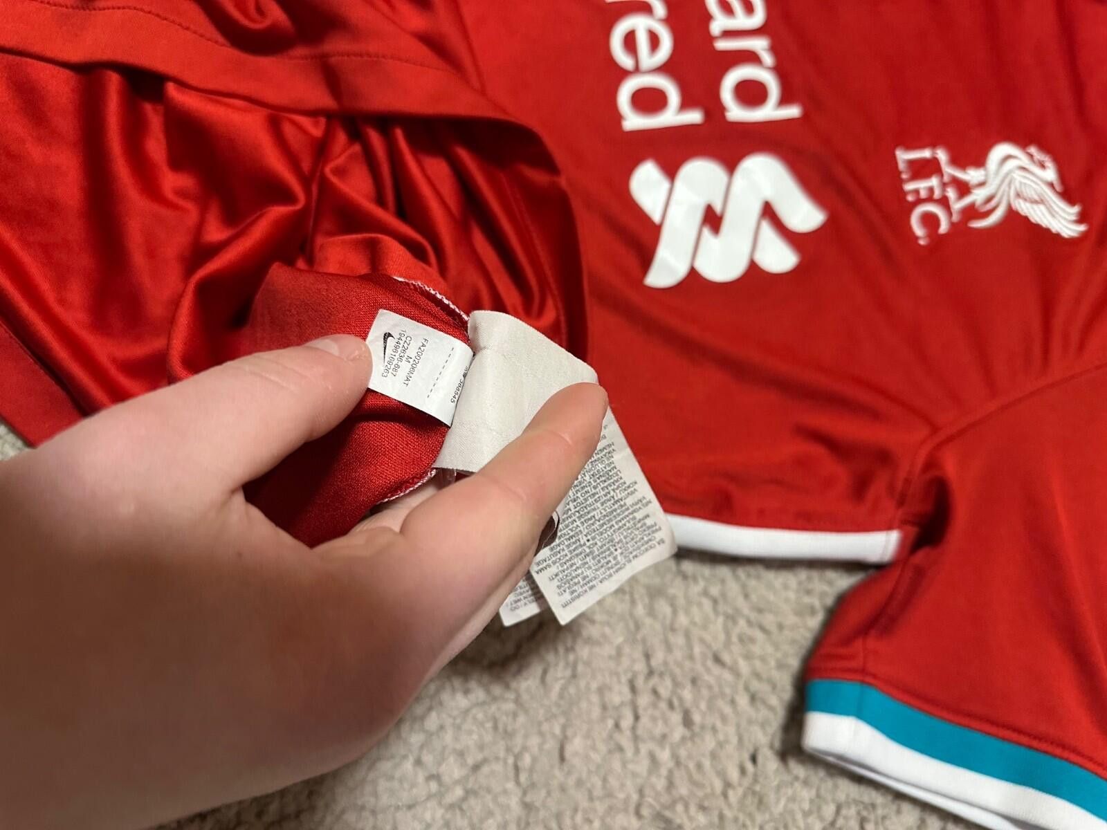 Nike LIVERPOOL 2020/21 FOOTBALL SHIRT SOCCER JERSEY NIKE SZ M Size US M / EU 48-50 / 2 - 6 Thumbnail