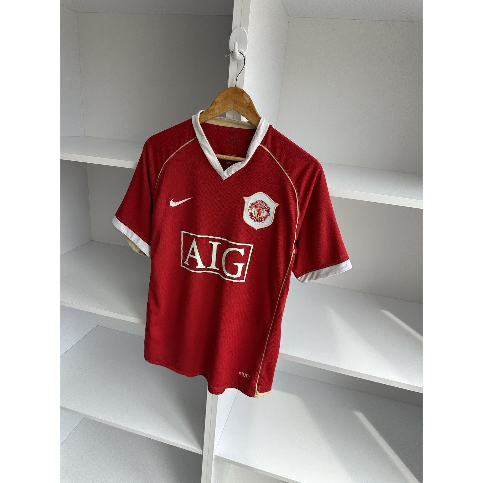Nike MANCHESTER UNITED 2006 2007 HOME FOOTBALL SHIRT SOCCER Size US M / EU 48-50 / 2 - 3 Thumbnail