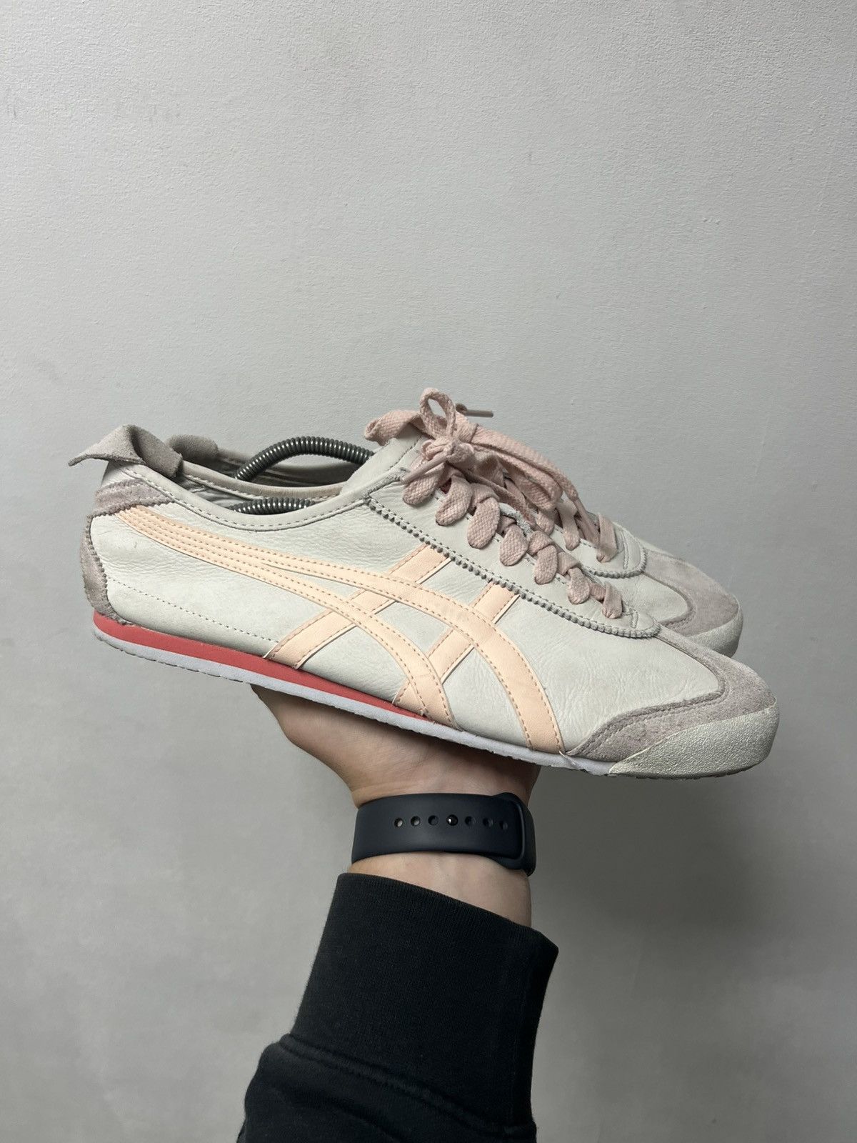 Asics Vintage Asics Onitsuka Tiger Low Top Sneakers Size US 10.5 / EU 43-44 - 1 Thumbnail