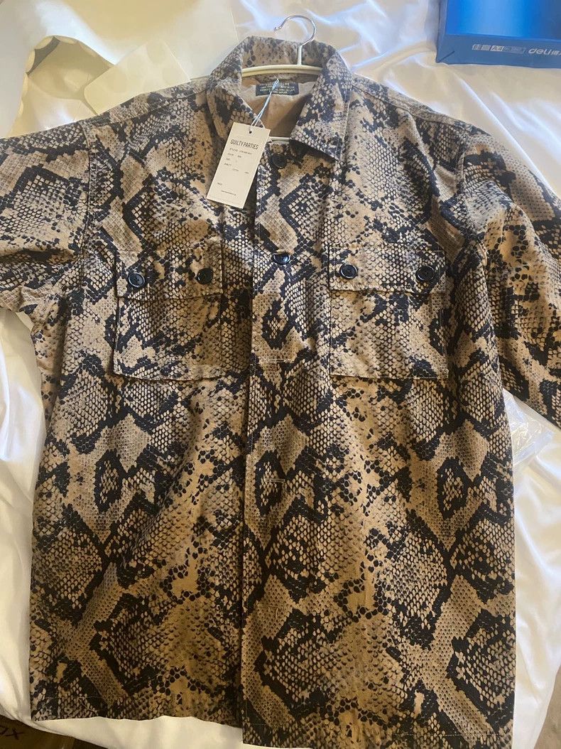 Wacko Maria Wacko Maria Camel snake print jacket shirt size L Size US L / EU 52-54 / 3 - 8 Thumbnail