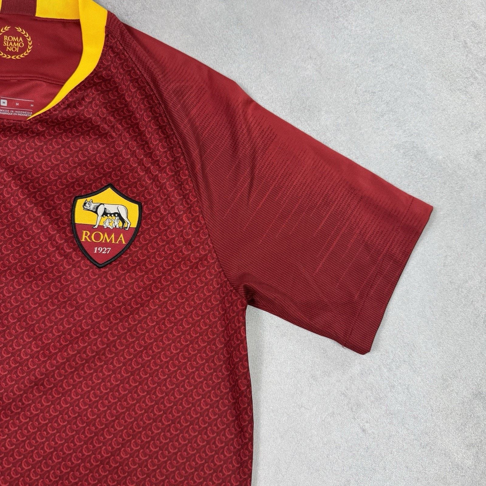 Nike ROMA 2018 2019 HOME SHIRT JERSEY KIT NIKE SIZE M Soccer Size US M / EU 48-50 / 2 - 4 Thumbnail