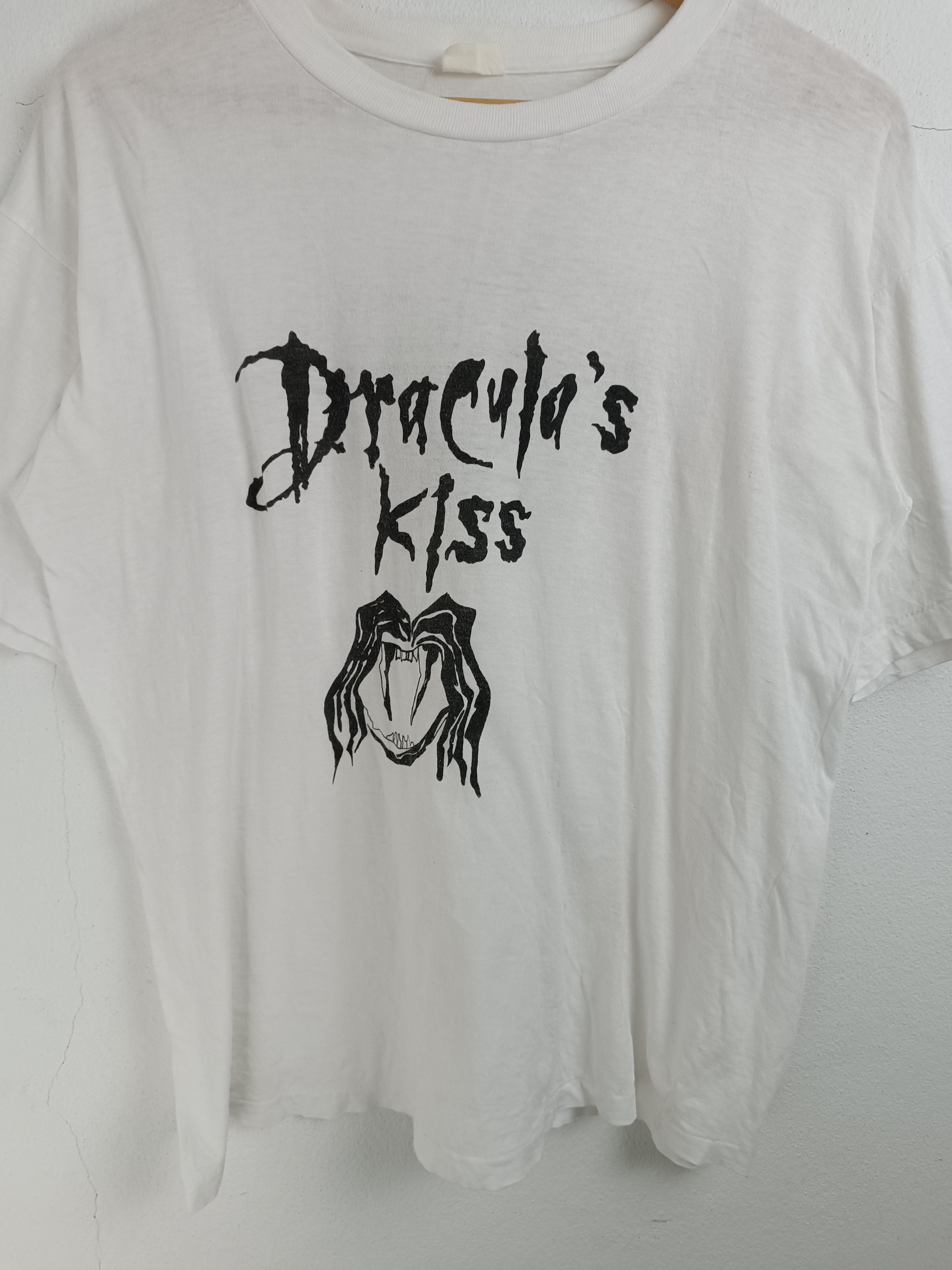 Vintage VINTAGE 90s DRACULA'S KISS BRAN CASTLE ROMANIA horror spooky Size US M / EU 48-50 / 2 - 7 Thumbnail
