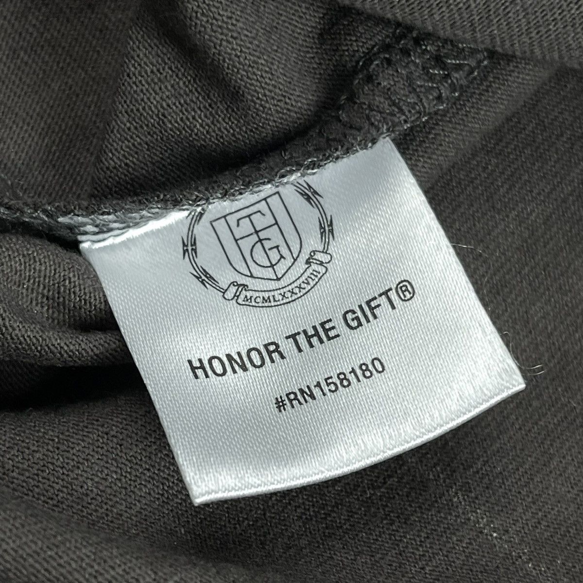 Honor the Gift Honor The Gift Stereo Inner City Long Sleeve Black T-Shirt Size US M / EU 48-50 / 2 - 5 Thumbnail