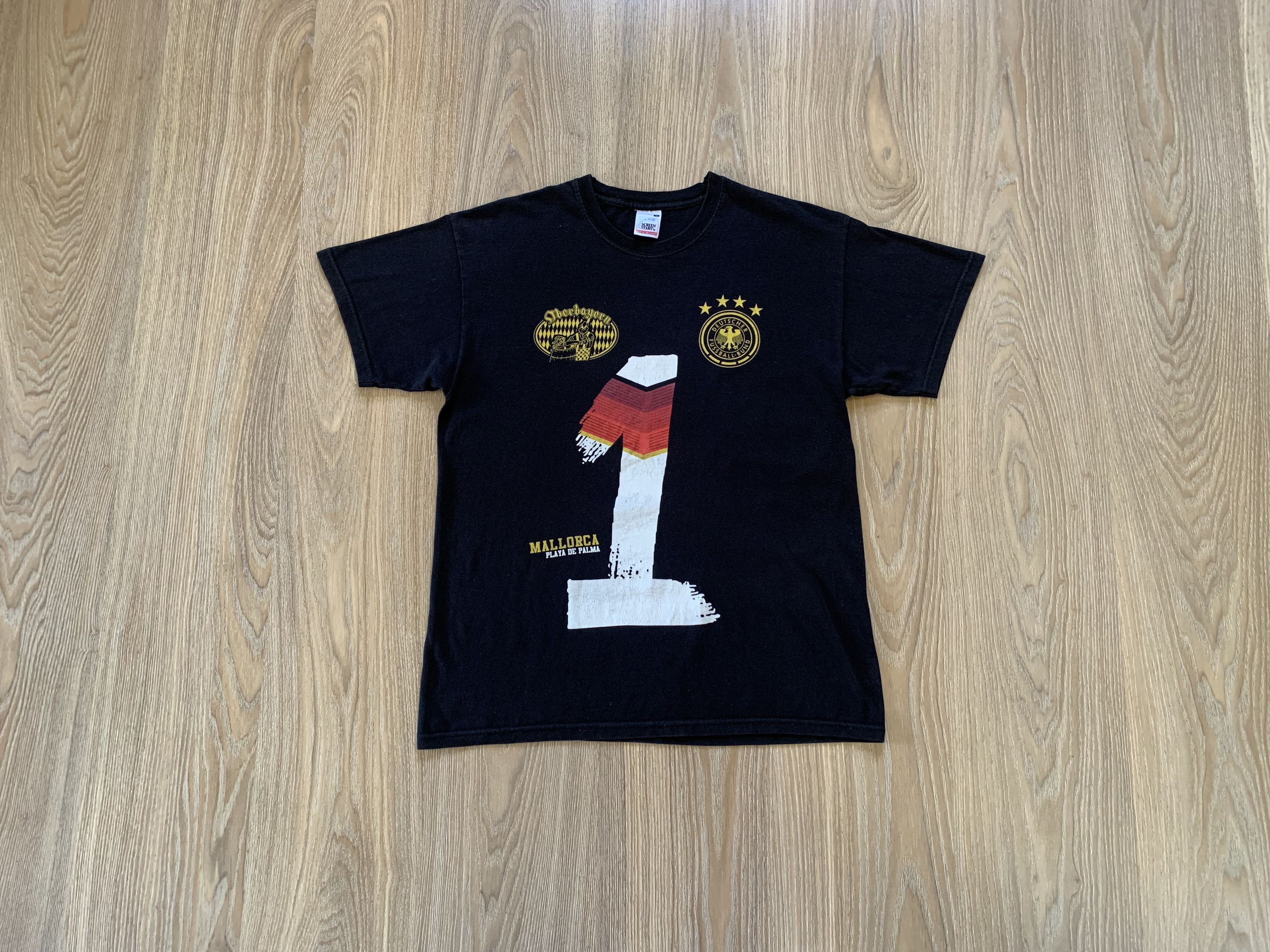 Vintage Vintage Oberbayern Playa De Palma Mallorca Germany T Shirt Size US M / EU 48-50 / 2 - 1 Thumbnail