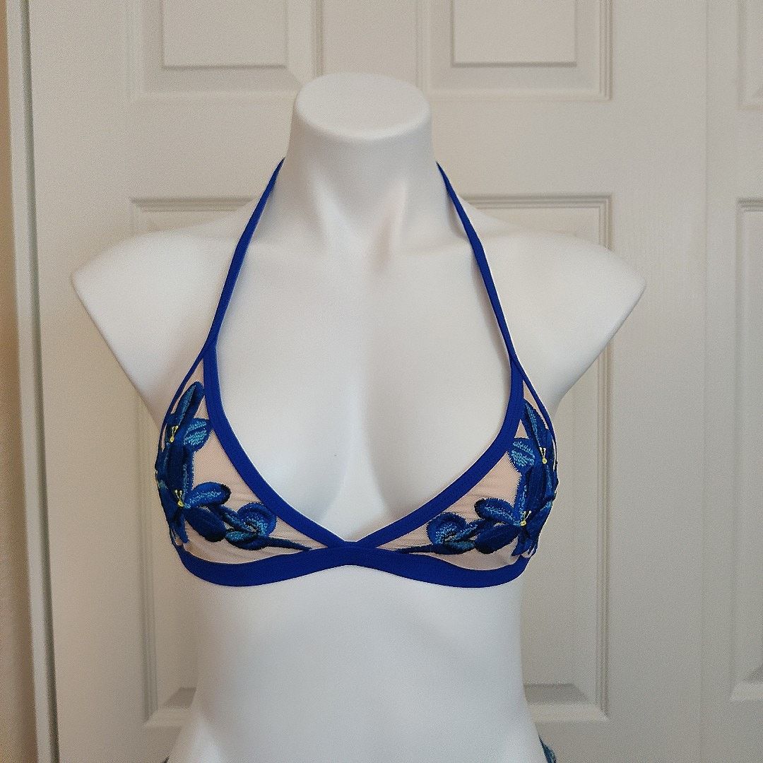 Topshop Topshop triangle embroidered mesh floral bikini top sz 4 Size ONE SIZE - 2 Thumbnail