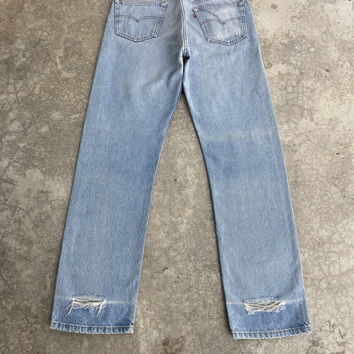 Levi's Vintage 90’s Levis 501 Faded Light Blue Distressed Jeans Size US 32 / EU 48 - 9 Thumbnail