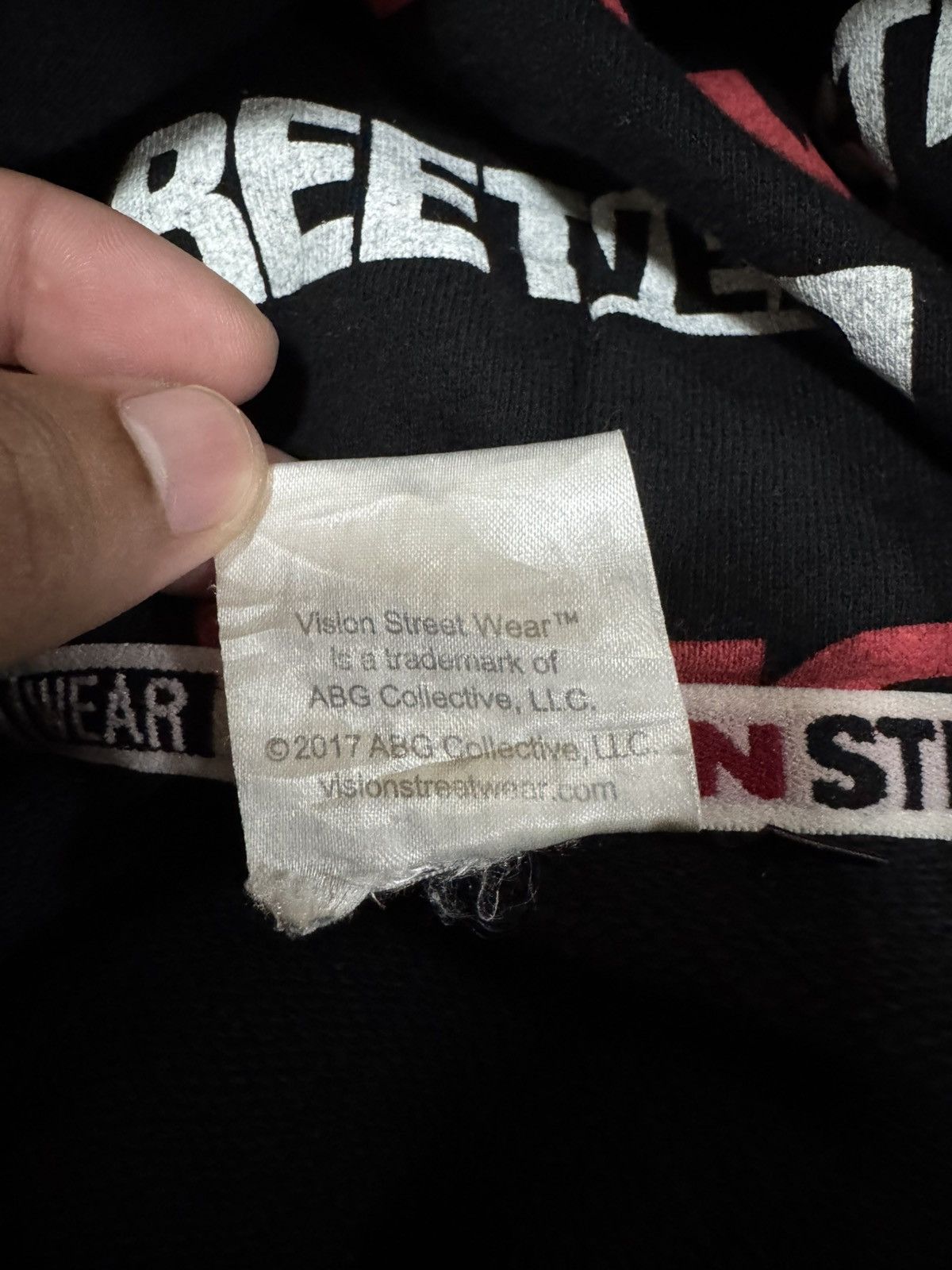 Vision Streetwear Vision Street Wear Monogram Hoodie Size US L / EU 52-54 / 3 - 15 Thumbnail
