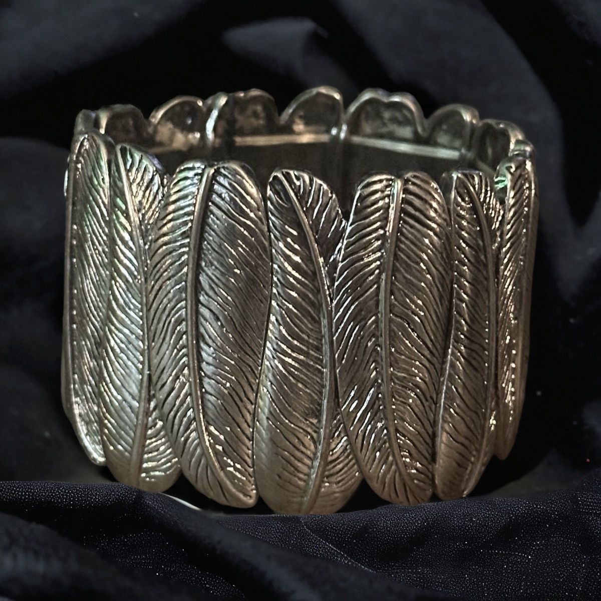 Macys Macy’s silver feathers stretch bracelet Size ONE SIZE - 1 Thumbnail