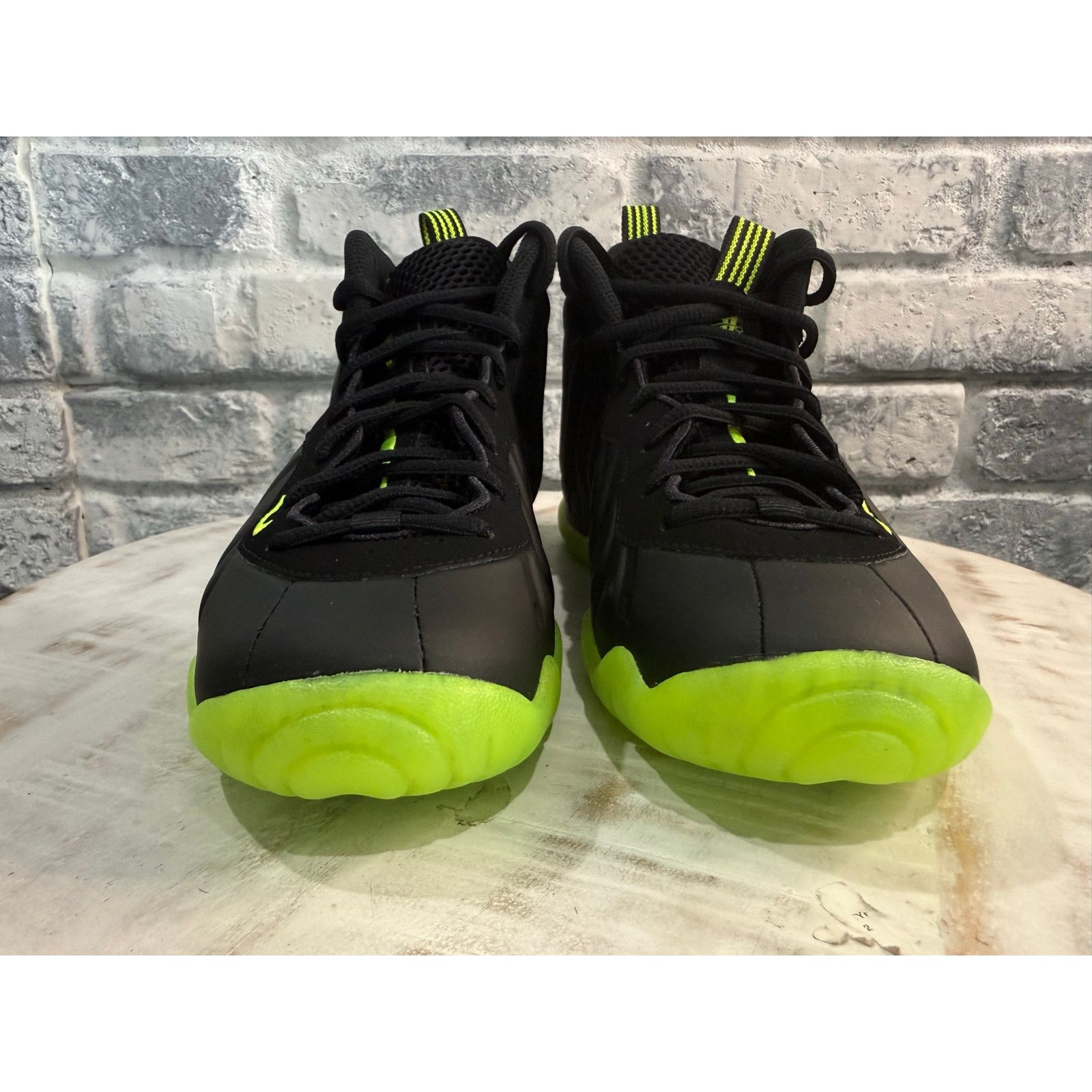 Nike Nike Little Posite One Black Volt Size 5y HF0977-001 Size US 5 / EU 37 - 3 Thumbnail