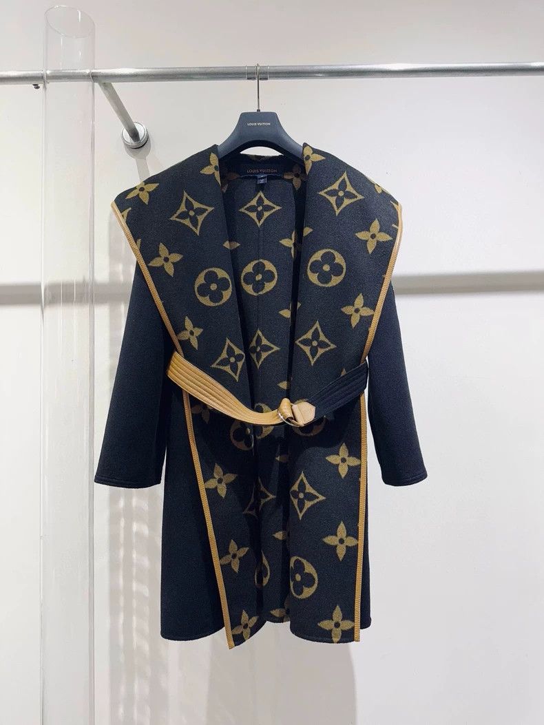 Louis Vuitton coat 2503-Nextarrow
