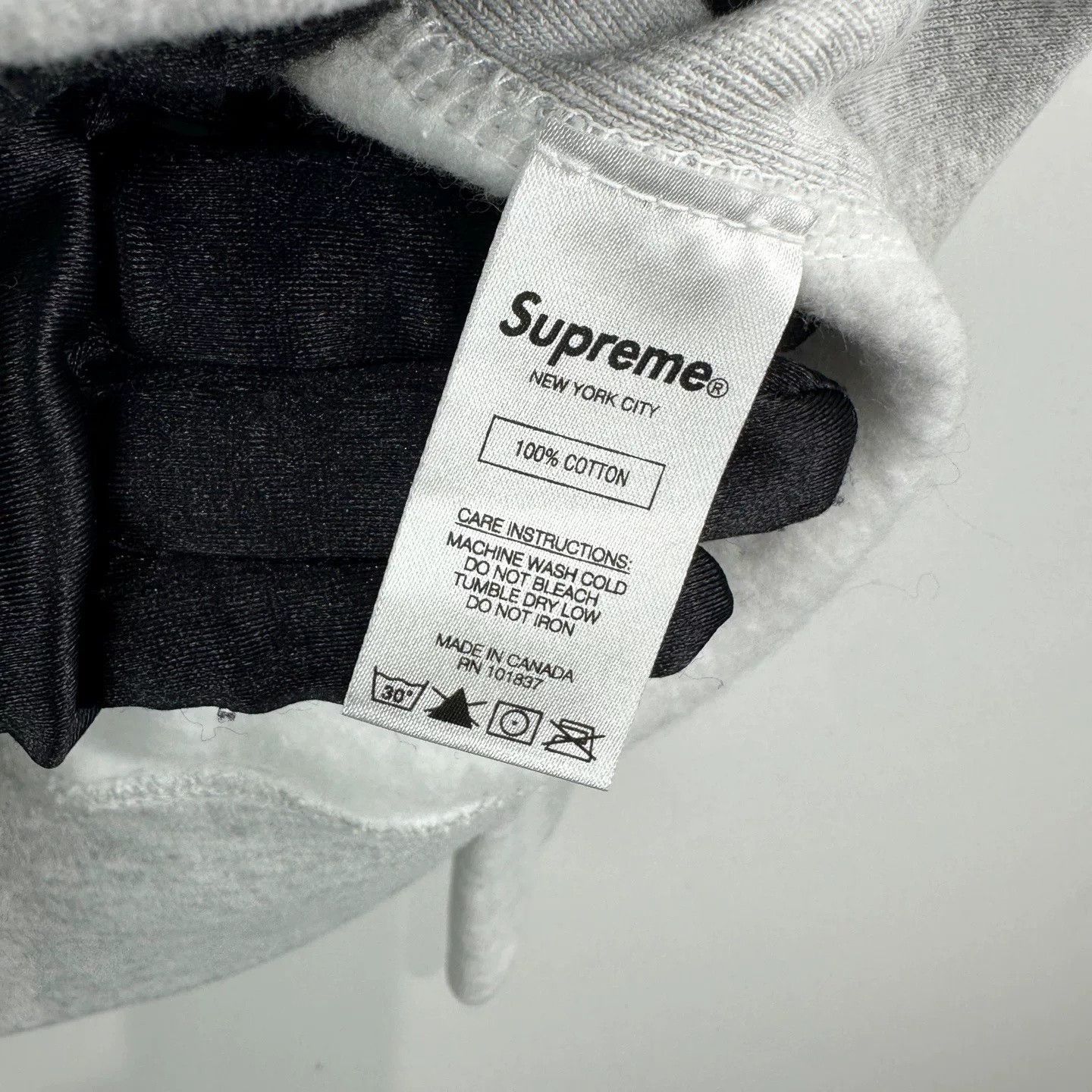 Supreme Supreme Logo Hoodie M Size Size US XXS / EU 40 - 6 Thumbnail