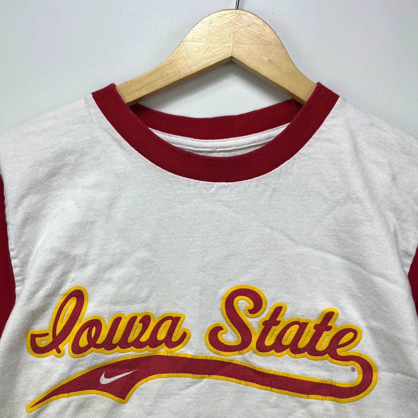 Nike VINTAGE Nike Iowa State Cyclones 3/4 Sleeve Shirt S Mens Small White 90s Cyclones Swoosh Size US S / EU 44-46 / 1 - 3 Thumbnail