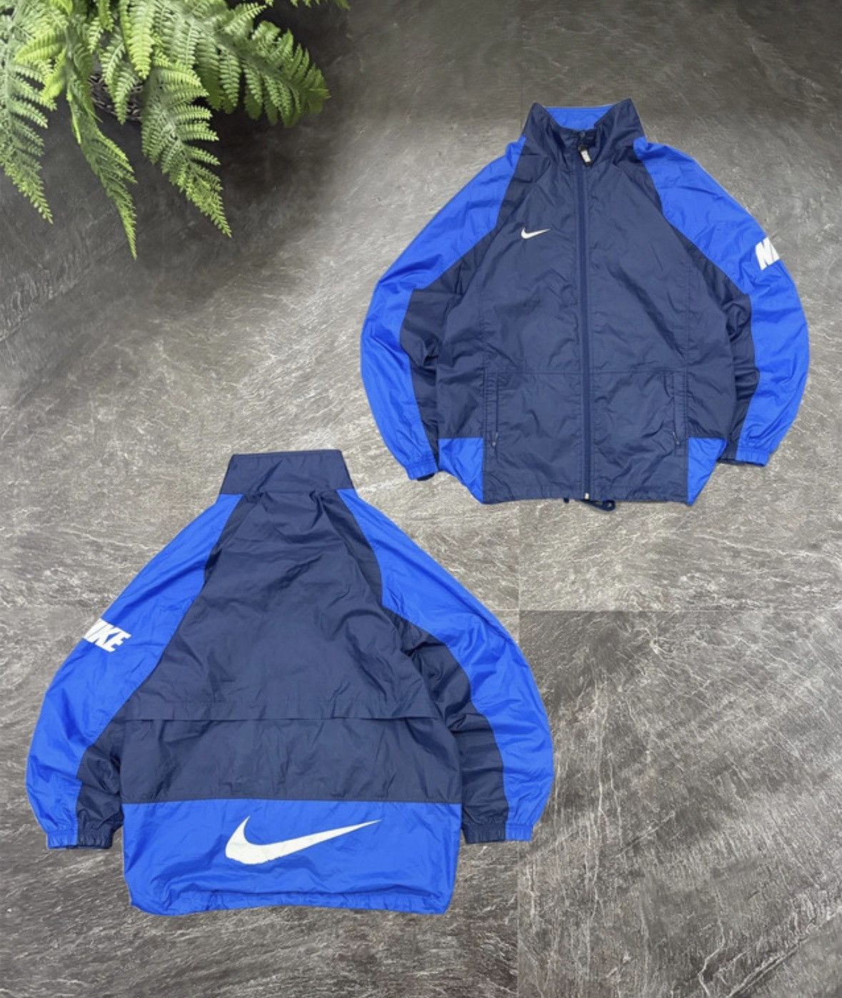 Nike 90s Nike Vintage Nylon Big Swoosh Logo Retro Jacket Rare Size US L / EU 52-54 / 3 - 1 Thumbnail