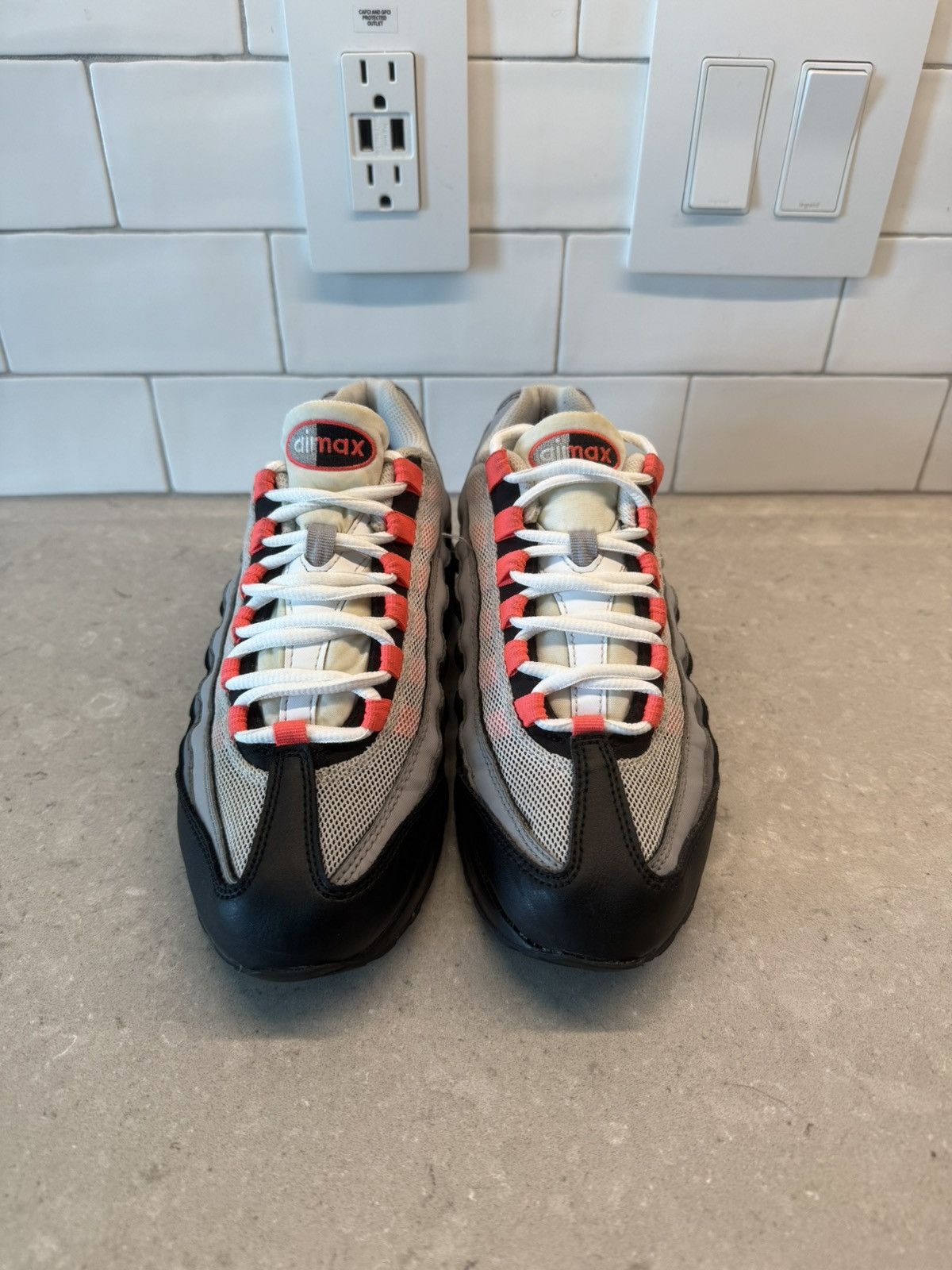 Nike Size 5.5 - Nike Air Max 1 OG Solar Red Size US 5.5 / EU 38 - 3 Thumbnail