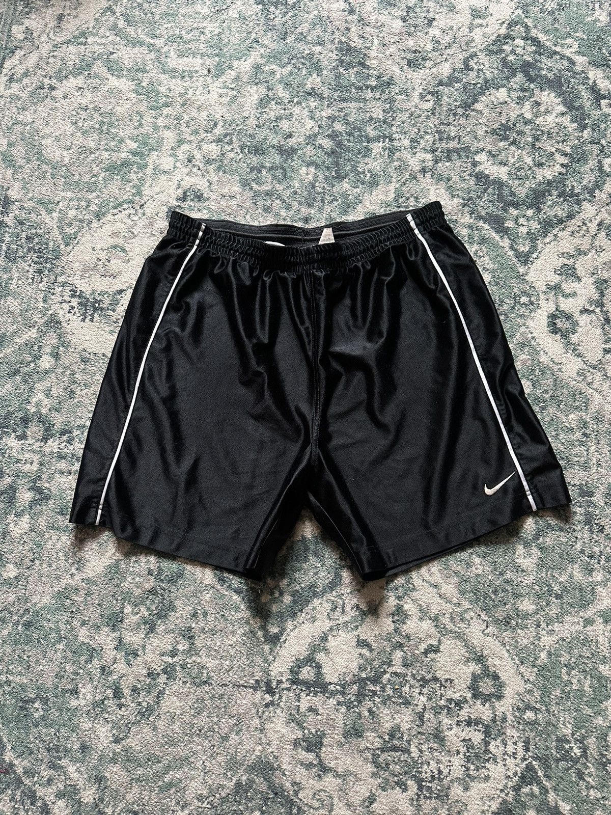 Nike VINTAGE 90s NIKE TN SKEPTA STYLE SHORTS Y2K Xl Size US 36 / EU 52 - 1 Thumbnail