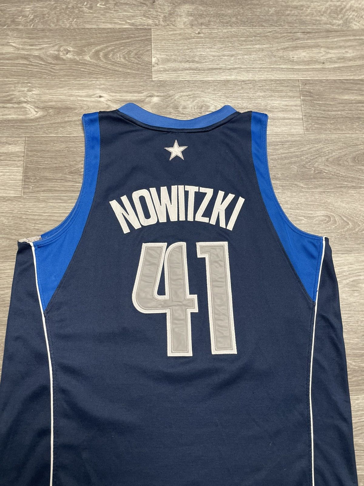 NBA DALLAS MAVERICKS BASKETBALL DIRK NOWITZKI 2001 NBA JERSEY Size US XXL / EU 58 / 5 - 12 Thumbnail