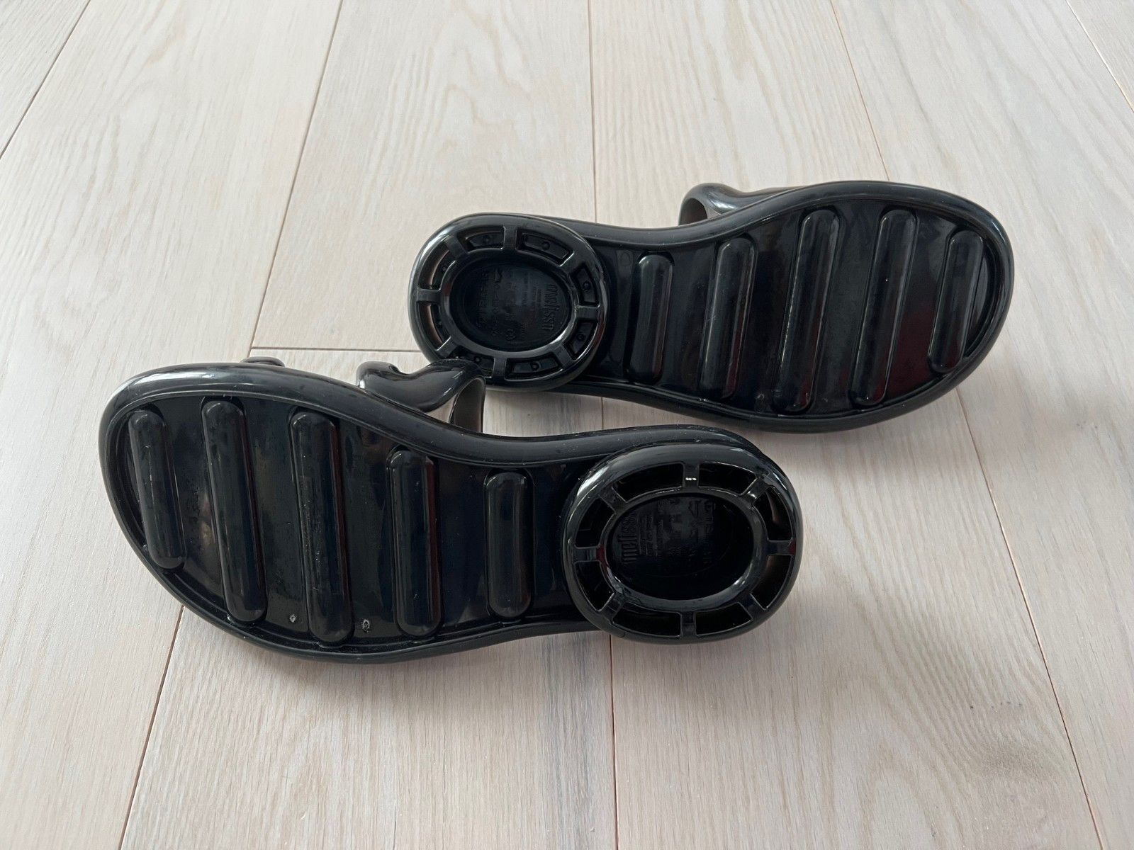 Melissa Melissa x Telfar Jelly Slide Sandals Flats Black ( 7 ) Size US 7 / IT 37 - 4 Thumbnail