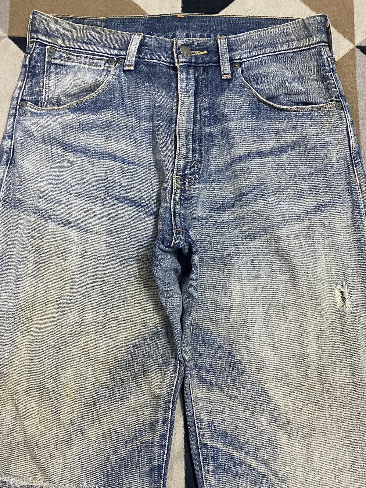 Levi's Vintage Levis553 Blue Wash Distresse Loose Jeans Size US 30 / EU 46 - 3 Thumbnail