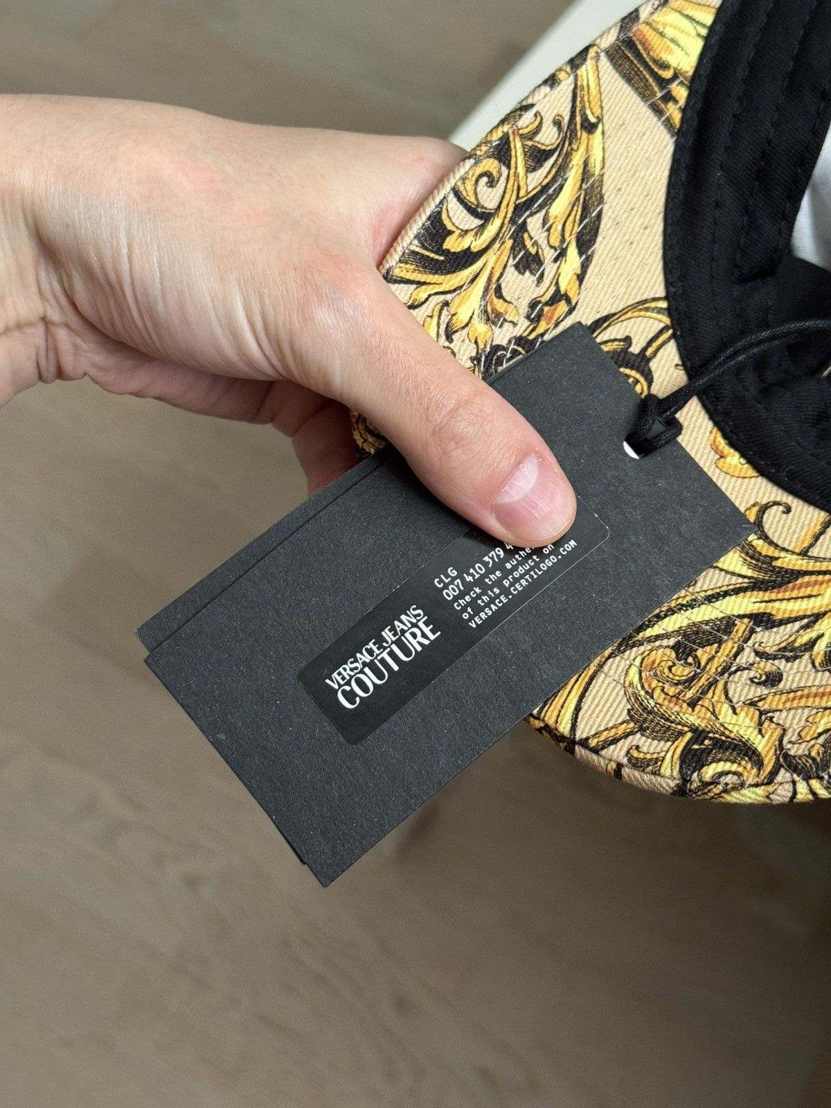 Versace Jeans Couture Versace Cap New with tags Size ONE SIZE - 10 Thumbnail