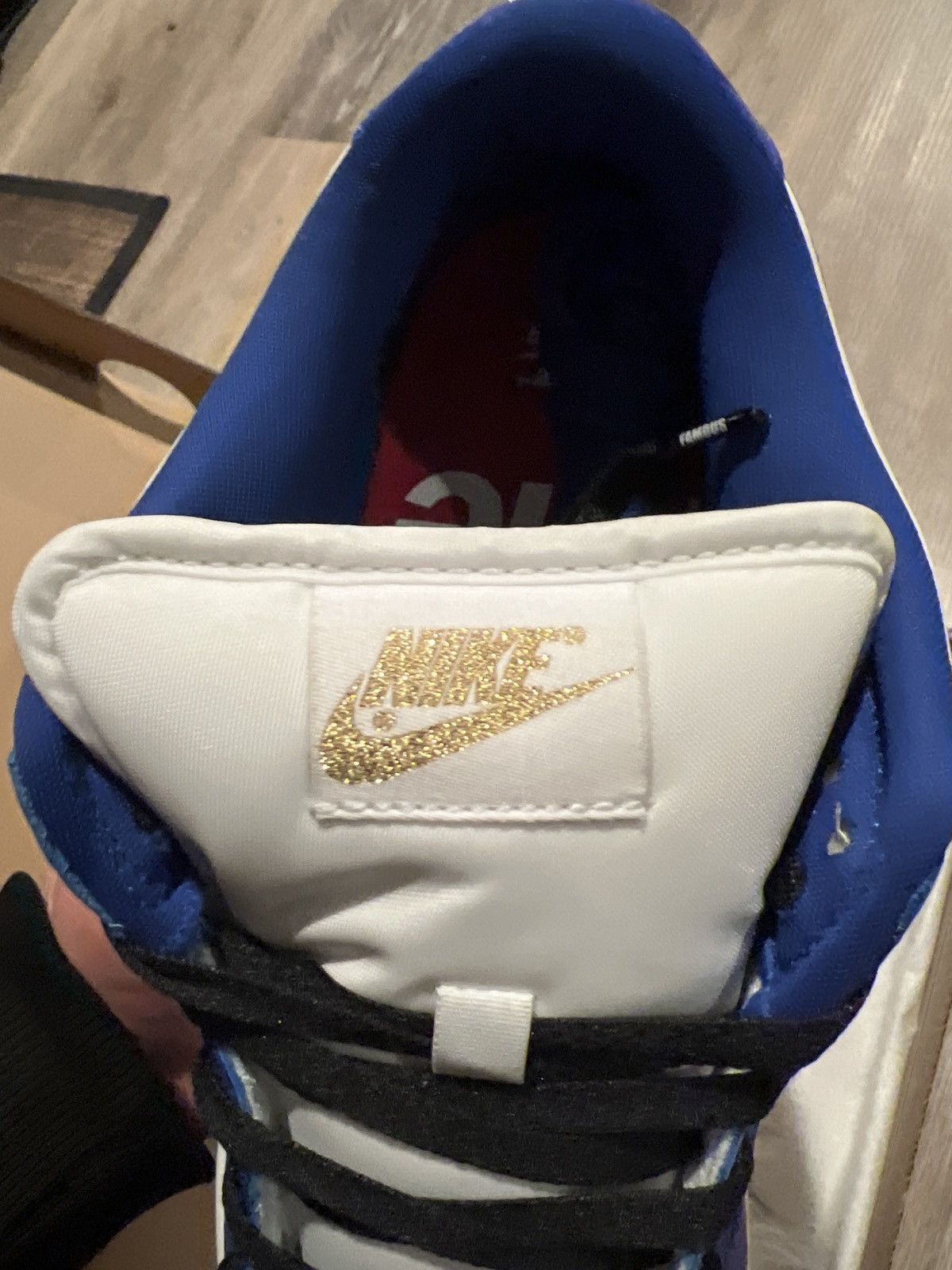 Nike × Supreme Nike Sb Dunk Low Supreme Stars Hyper Royal Size US 10.5 / EU 43-44 - 25 Thumbnail