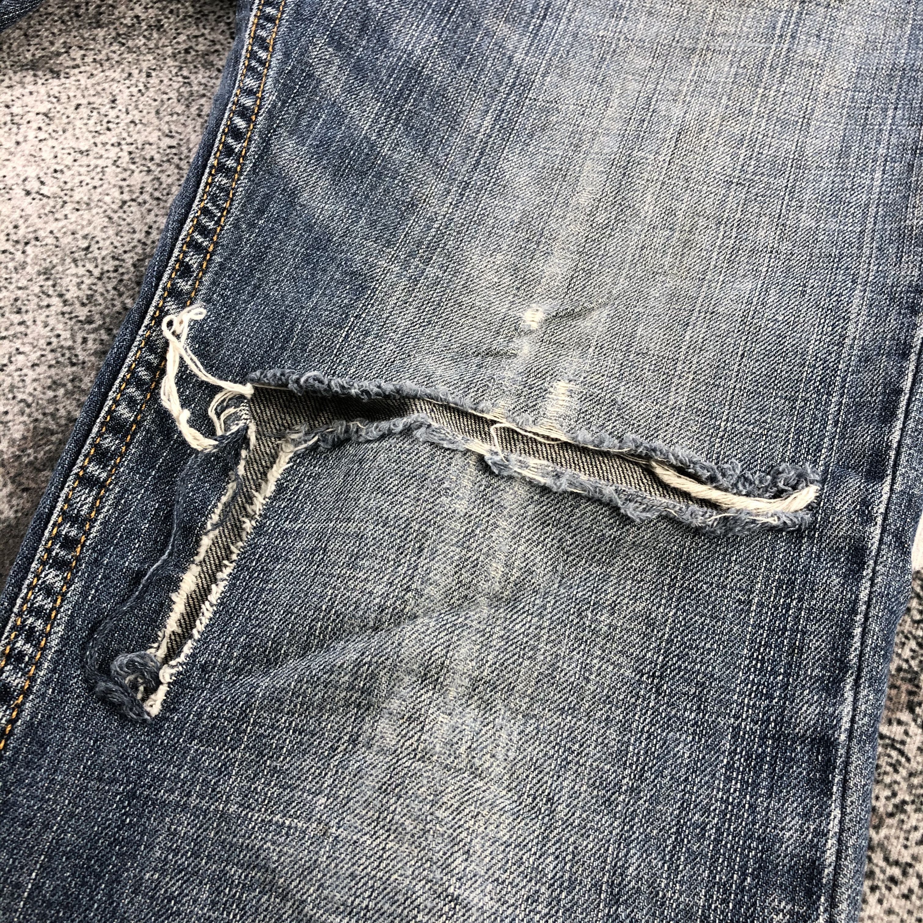 Levi's Vintage Levi's 559 Jeans Distressed Denim KJ998 Size US 33 - 10 Thumbnail