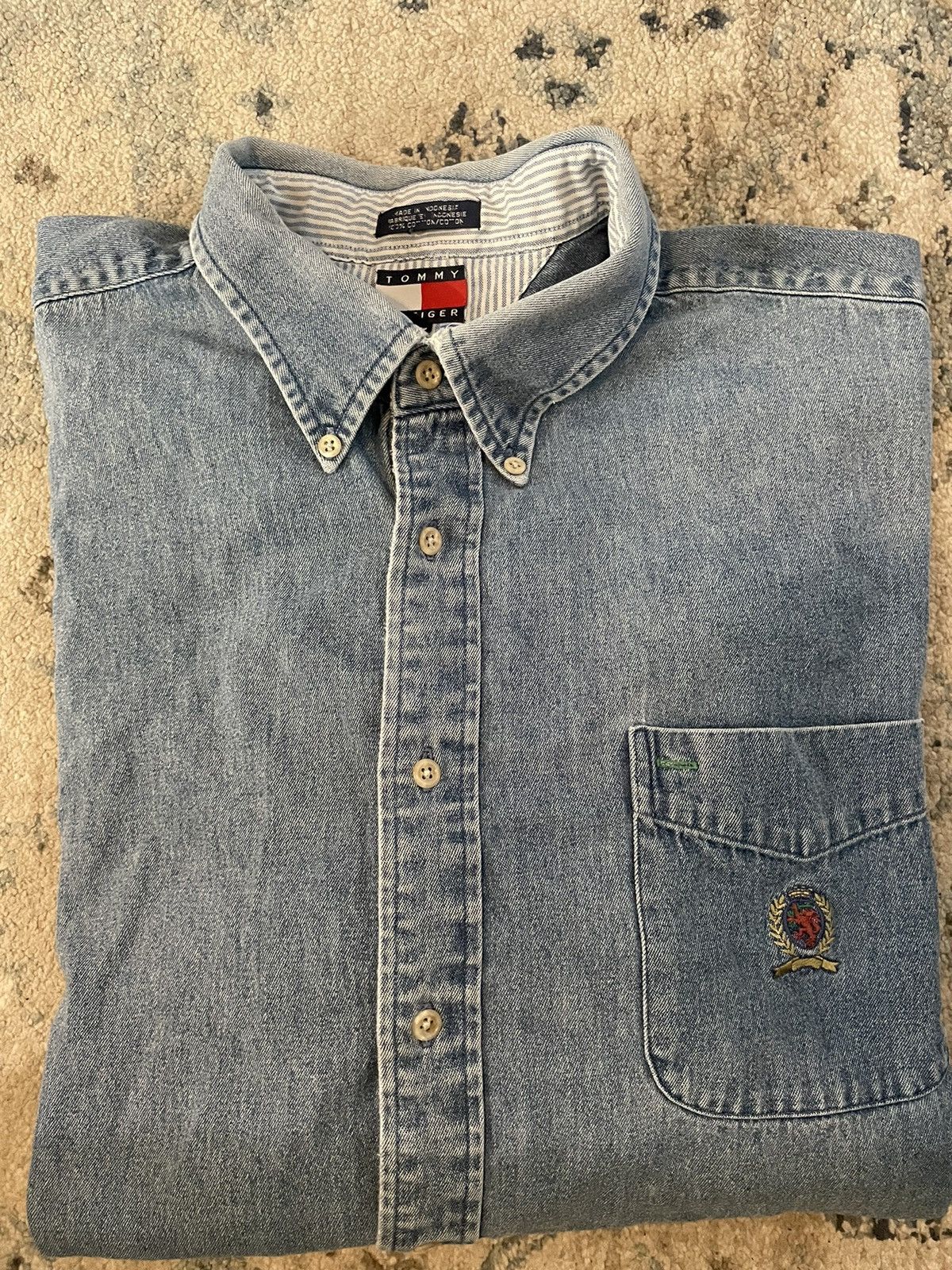 Tommy Hilfiger × Vintage The Iconic Denim Button Down Sport Shirt Size US XL / EU 56 / 4 - 1 Thumbnail