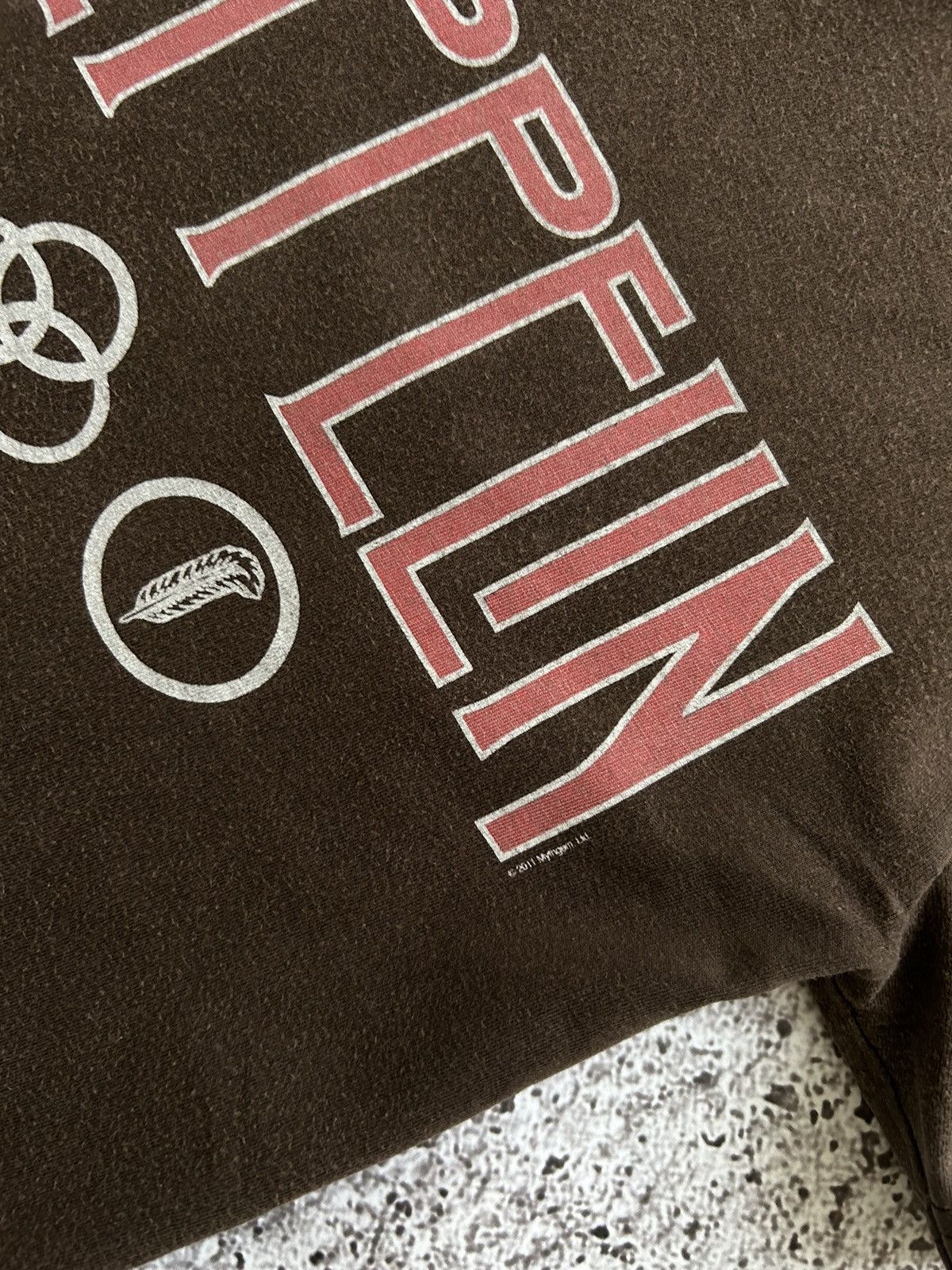 Band Tees Vintage Led Zeppelin 2011 Rock Band T-Shirt Size US S / EU 44-46 / 1 - 8 Thumbnail