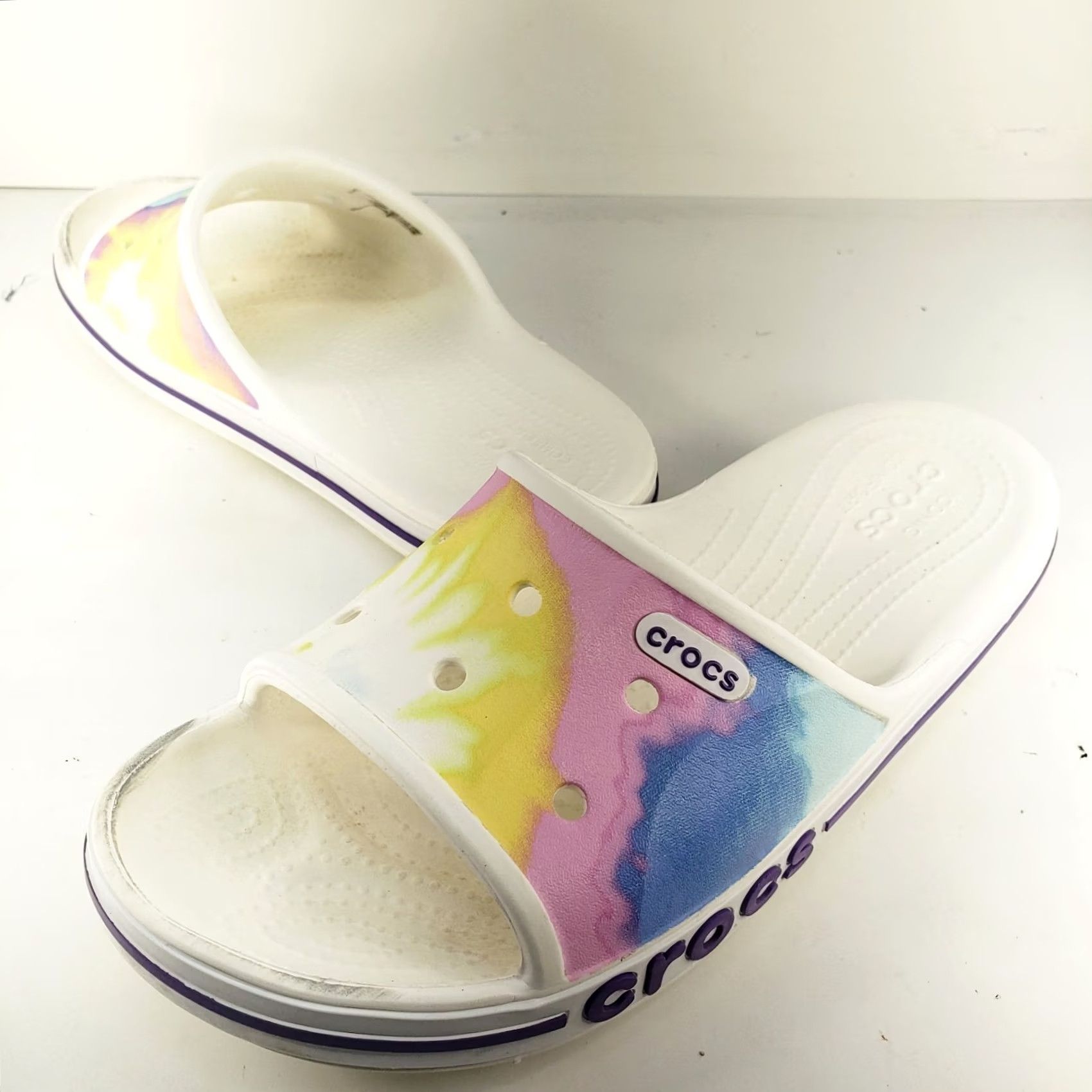 Crocs Crocs Classic Multicolor Crocband Slide Sandals White M5/W7 Women Crocs Classic Multicolor on White Slide Casual Summer Standard Slip On Womens Shoes Size US 7 / IT 37 - 2 Thumbnail