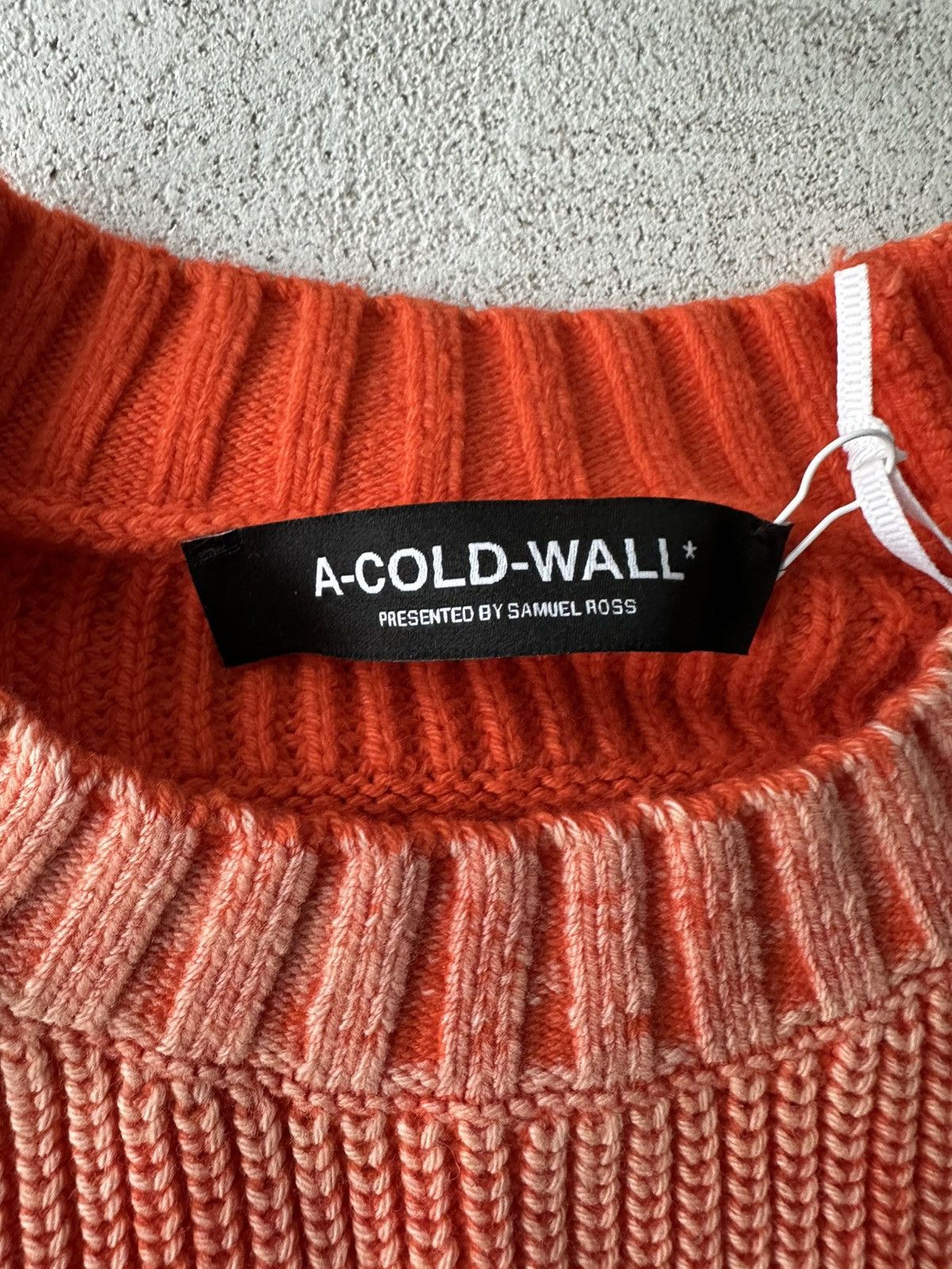 A-COLD-WALL* A-COLD-WALL* Sweater Logo Washed Neon Orange Size US M / EU 48-50 / 2 - 4 Thumbnail