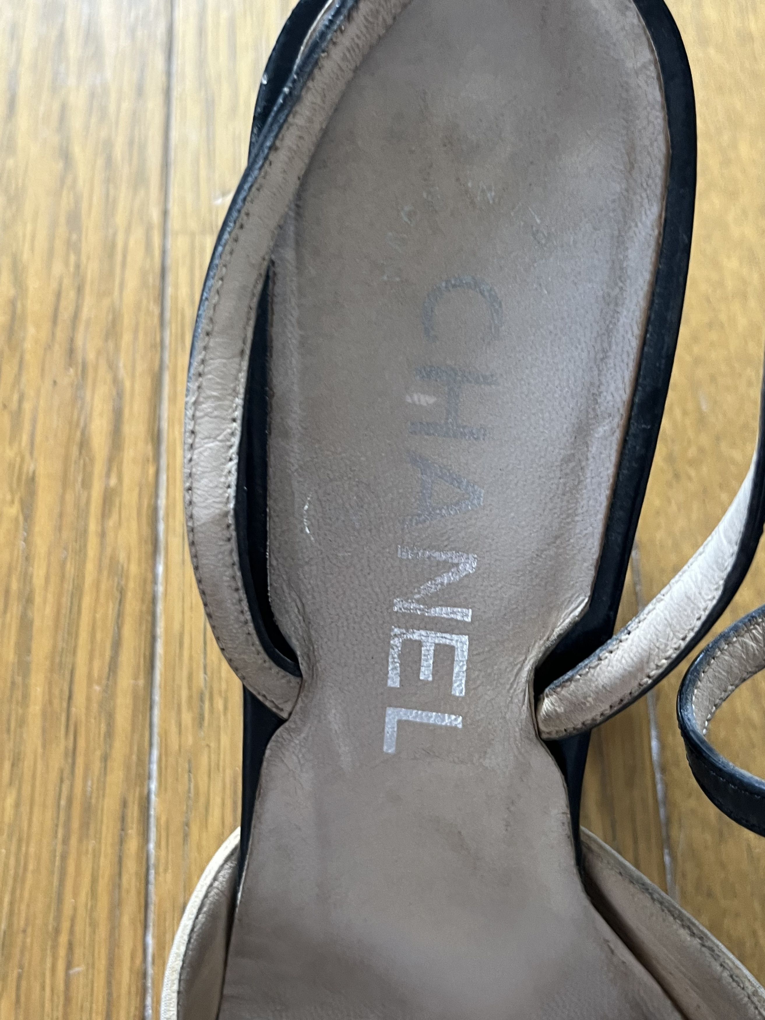 Chanel Chanel pumps black and beige heels Size US 5 / IT 35 - 6 Thumbnail