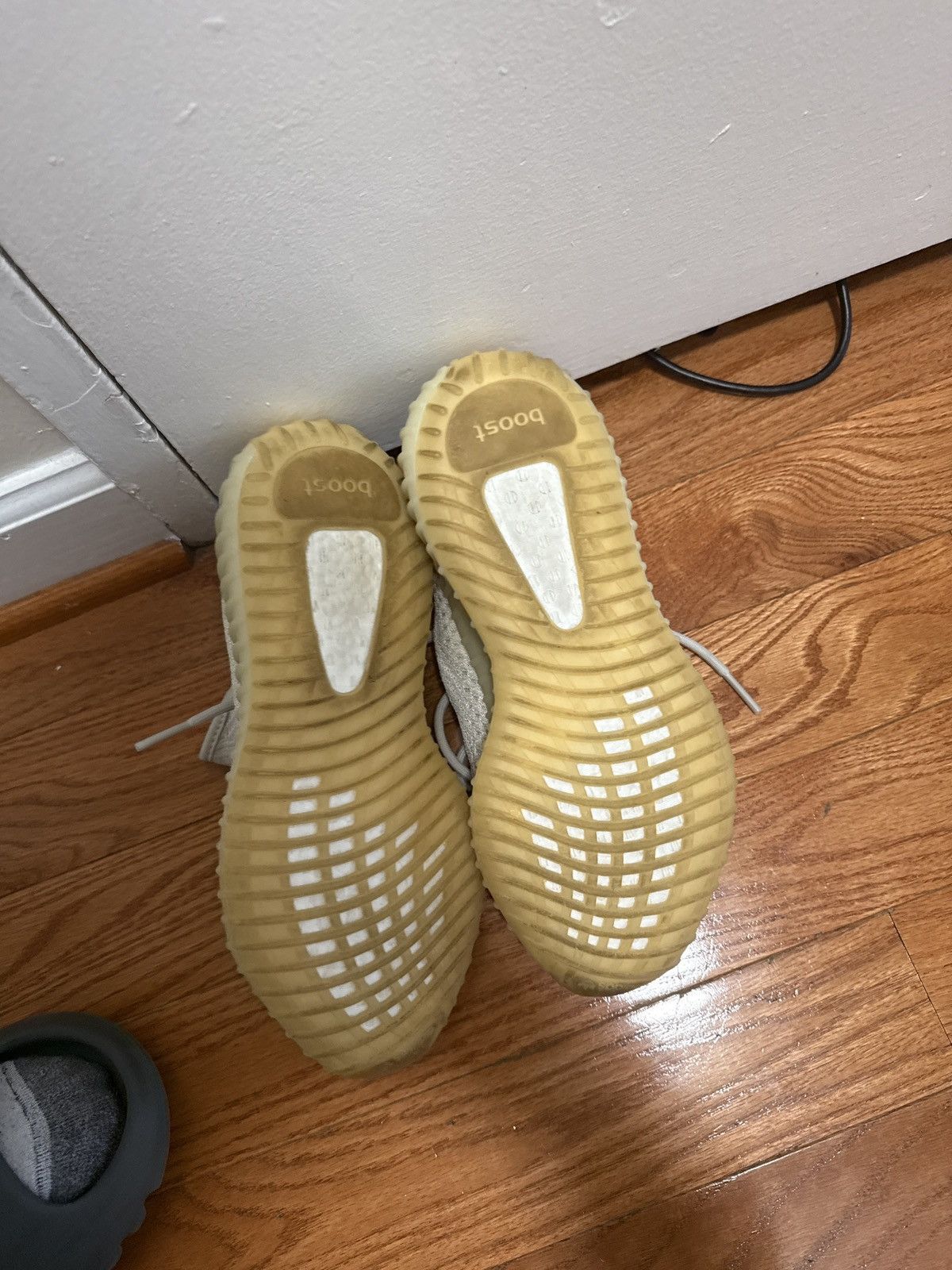 Adidas Yeezy 350 light Size US 10 / EU 43 - 5 Thumbnail
