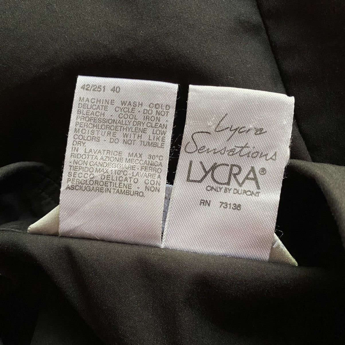 Max Mara Max Mara Black Fitted Cotton Ruffle Collar Shirt Size M / US 6-8 / IT 42-44 - 11 Thumbnail