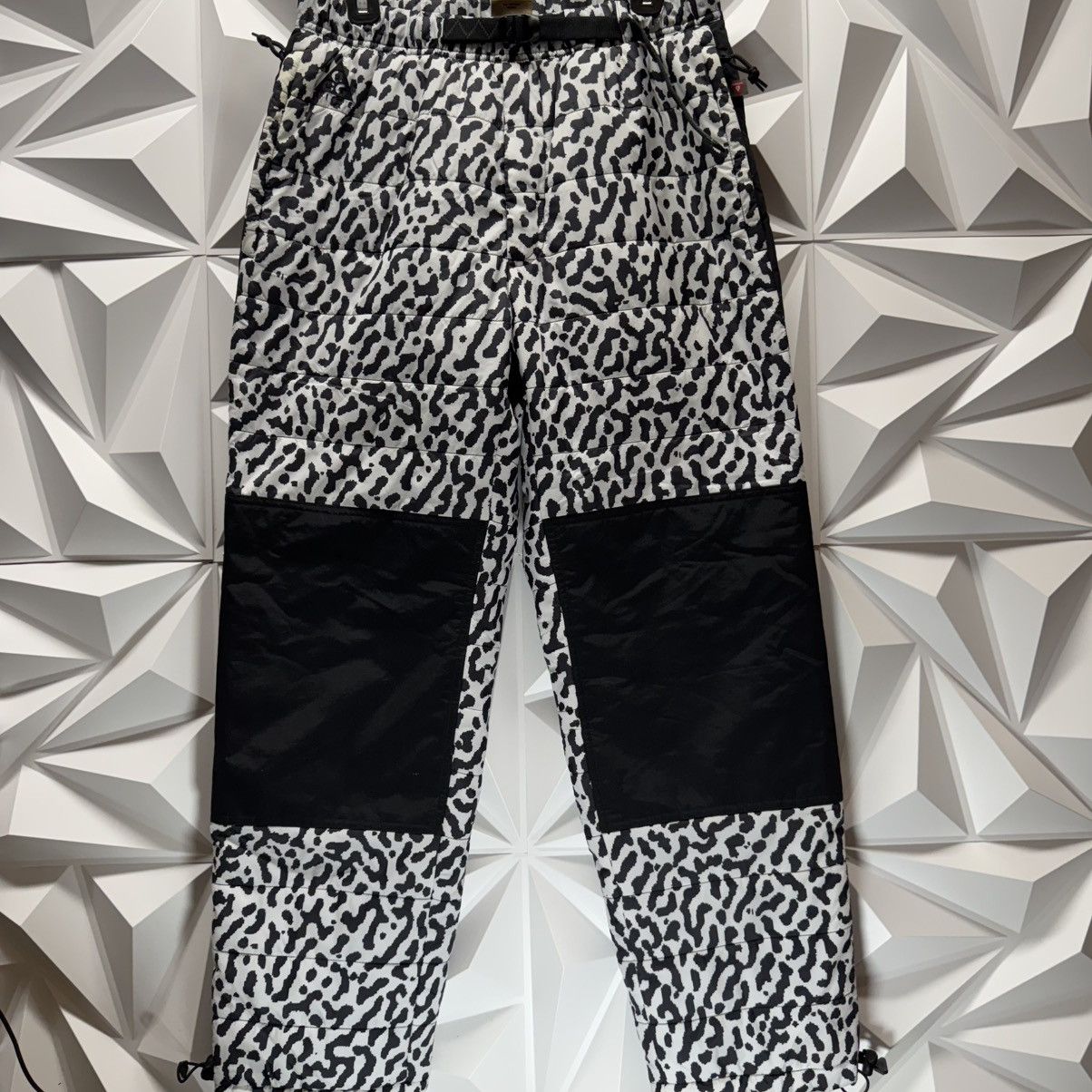Nike ACG × Vintage Nike ACG Primaloft Trail Pant White Black CI0457-100 Medium Size US 32 / EU 48 - 1 Thumbnail
