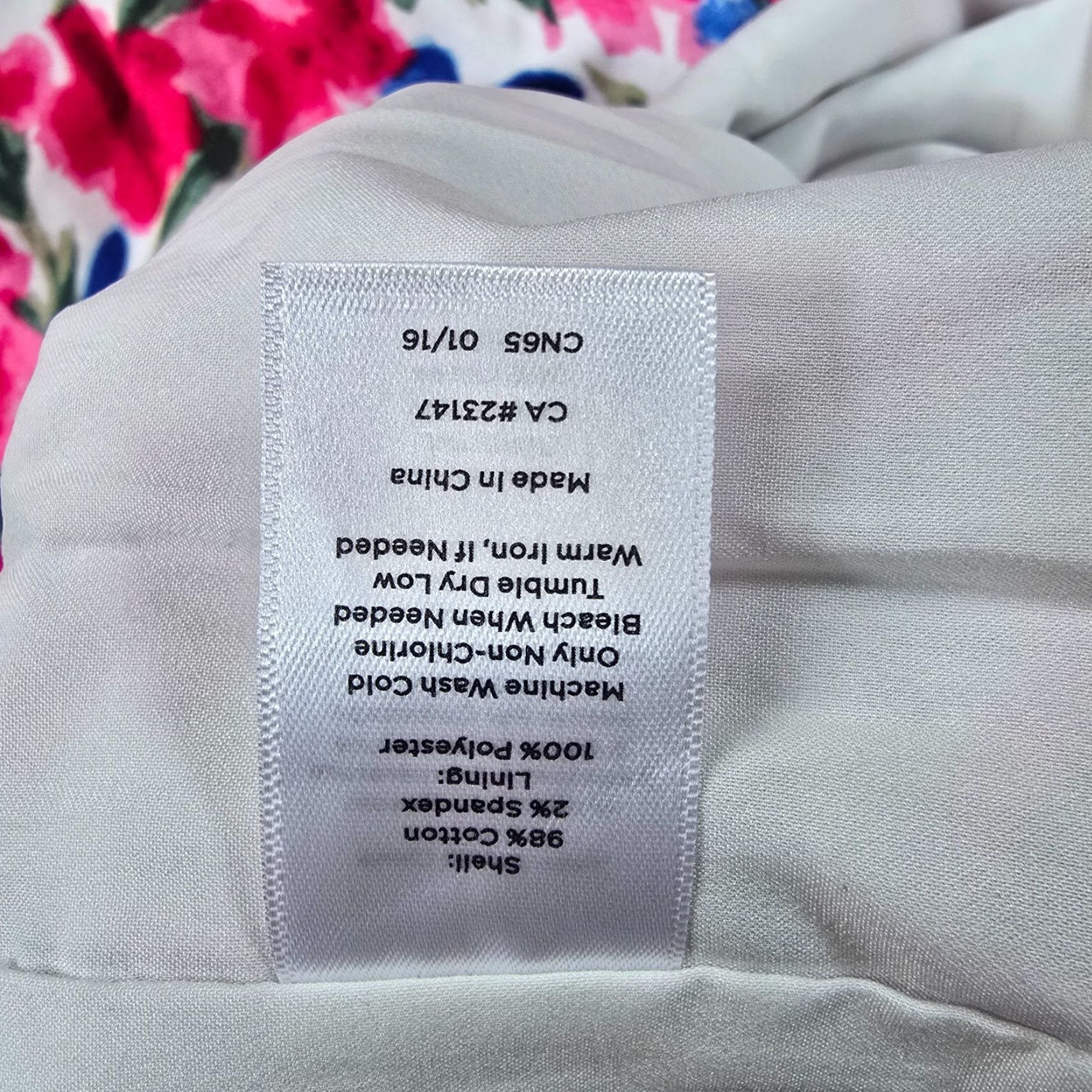 Talbots Talbots Dress Womens Size 4 Pink Floral Pencil Sleeveless Fitted Casual V Neck Size S / US 4 / IT 40 - 6 Thumbnail