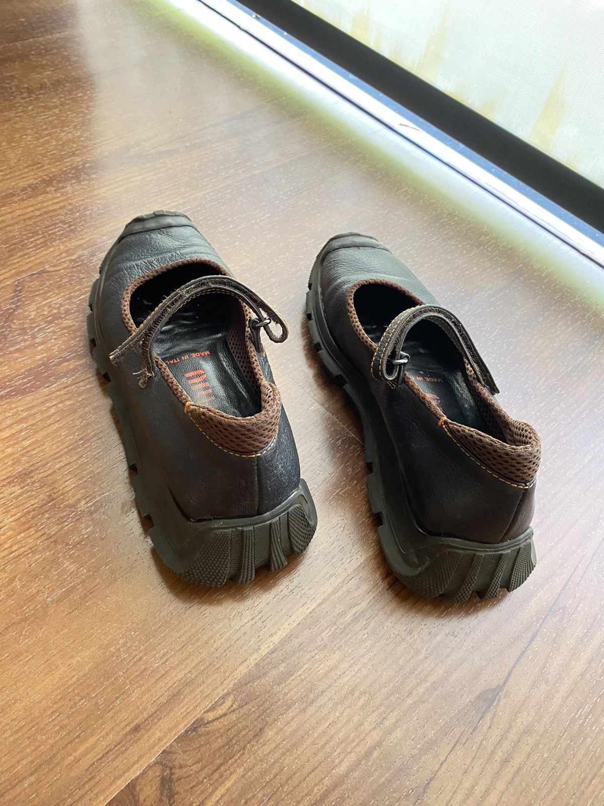 Miu Miu Miu Miu black/brown mary jane shoes. Size US 6 / IT 36 - 4 Thumbnail