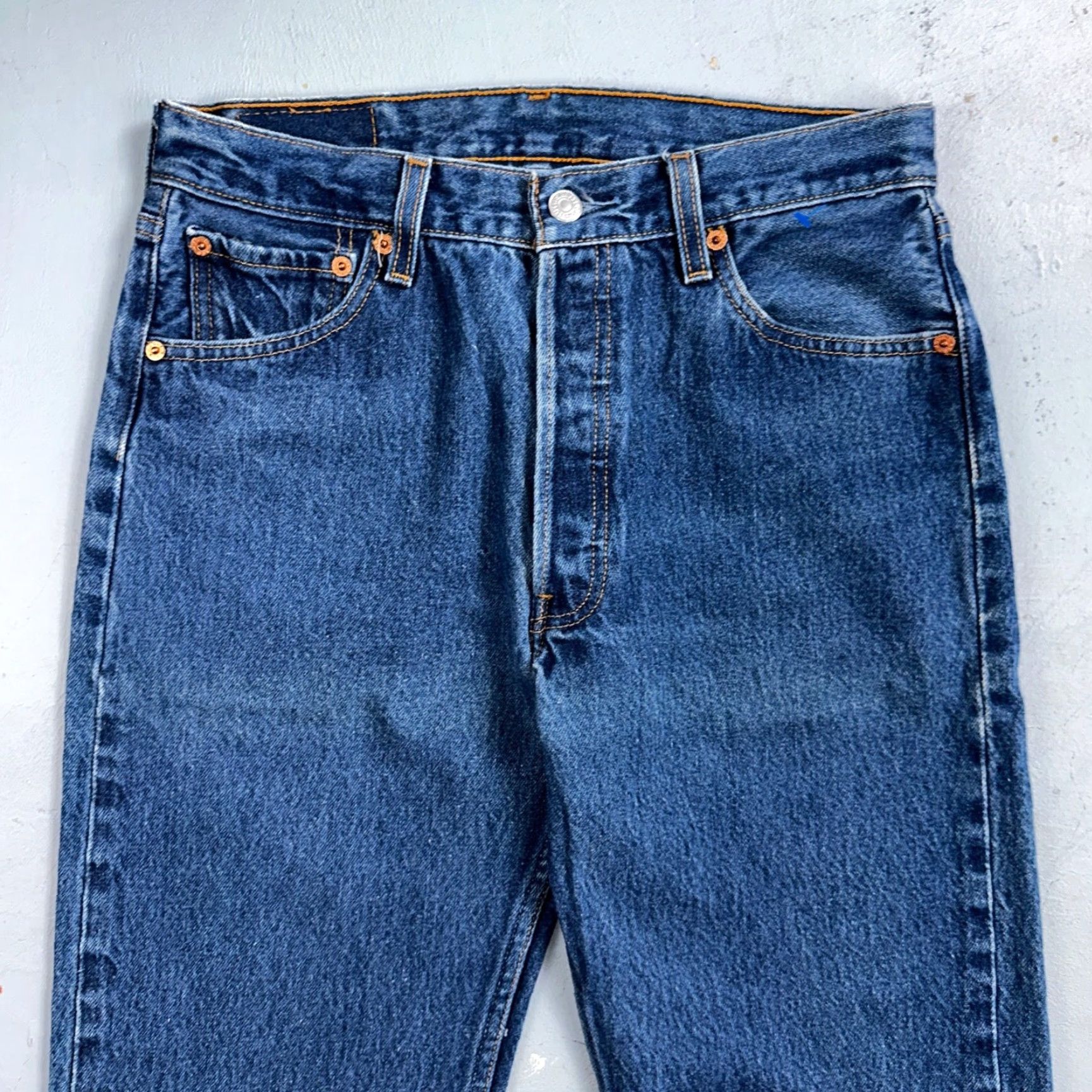 Levi's VINTAGE Levi's 501 Jeans Straight 90s 31x36 Blue Dark Wash Men Regular 501 Series Mens Jeans Size US 31 - 2 Thumbnail