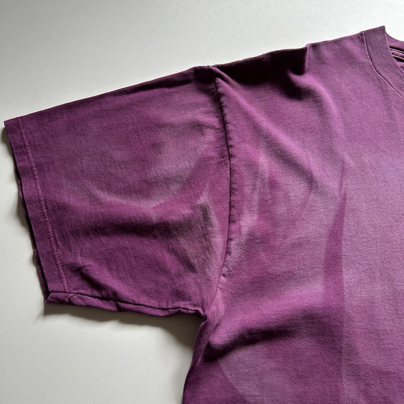 Vintage Vintage 90s Sun Faded Purple Blank Pocket T Shirt Large Rare Size US XL / EU 56 / 4 - 5 Thumbnail