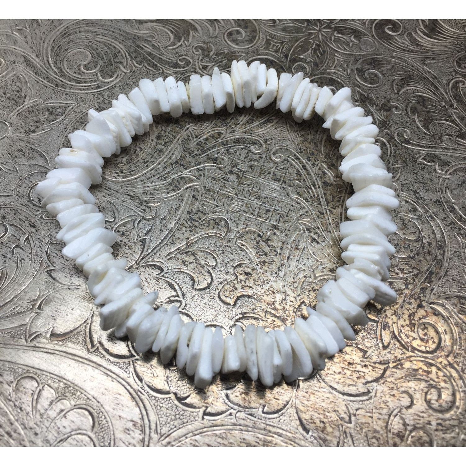 Other White Chunky Puka Shell Bohemian Style Bracelet Size ONE SIZE - 4 Thumbnail