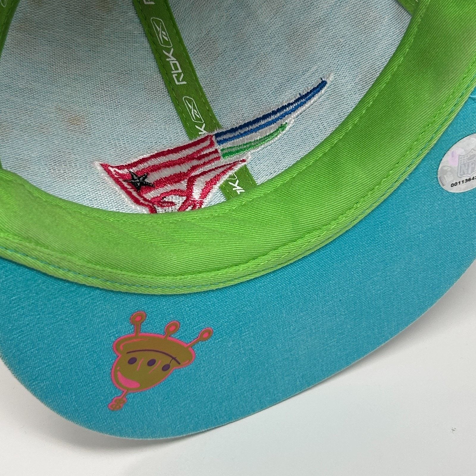 Reebok New England Patriots Hat Baseball Cap UFO Alien Space 7 5/8 Size ONE SIZE - 5 Thumbnail