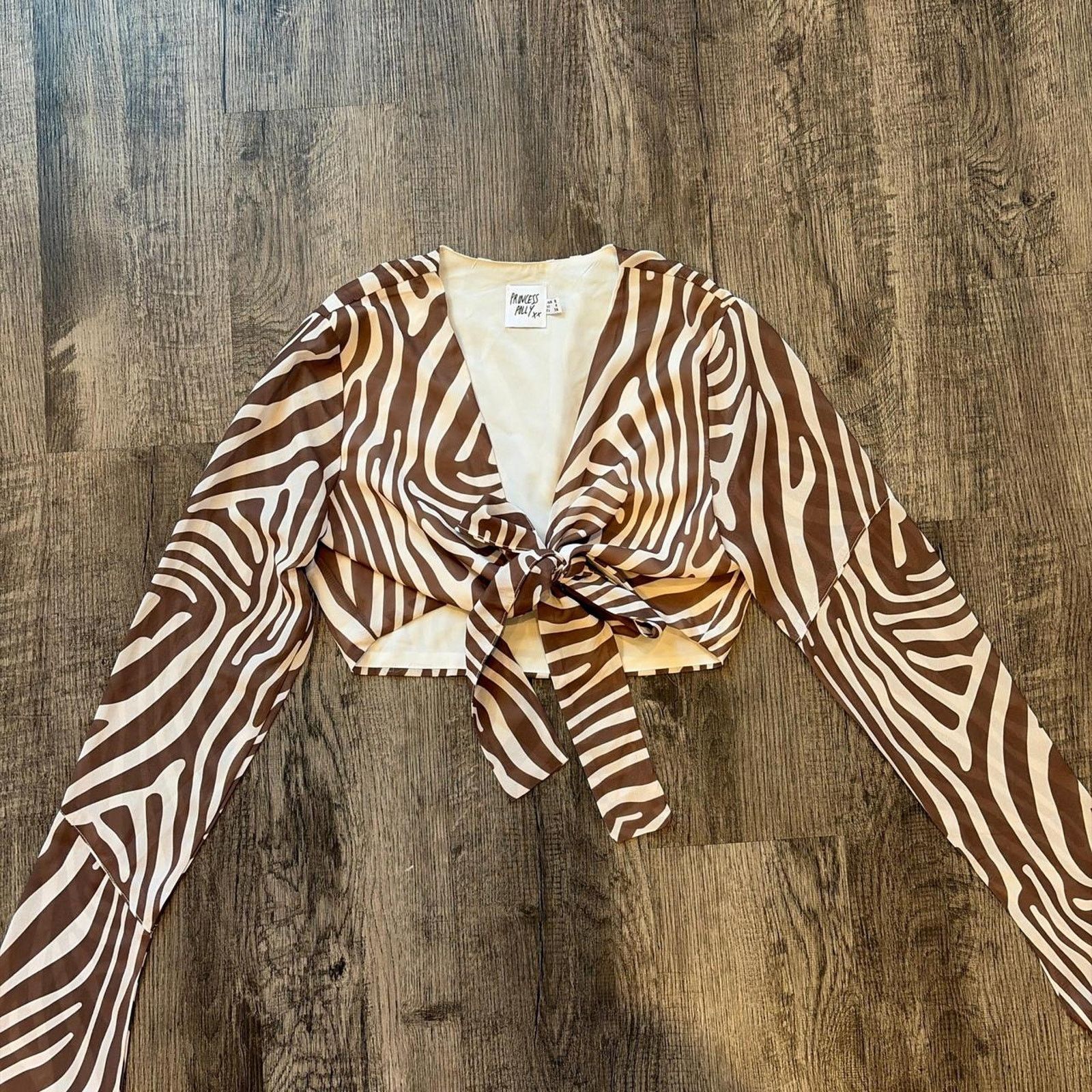 PRINCESS POLLY princess polly zebra print long sleeve crop top Size S / US 4 / IT 40 - 1 Thumbnail