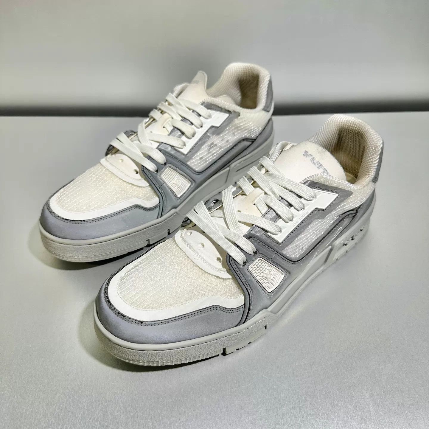Louis Vuitton Multi Color Low-Top Sneakers Size 8.5 Size US 8.5 / EU 41-42 - 1 Thumbnail